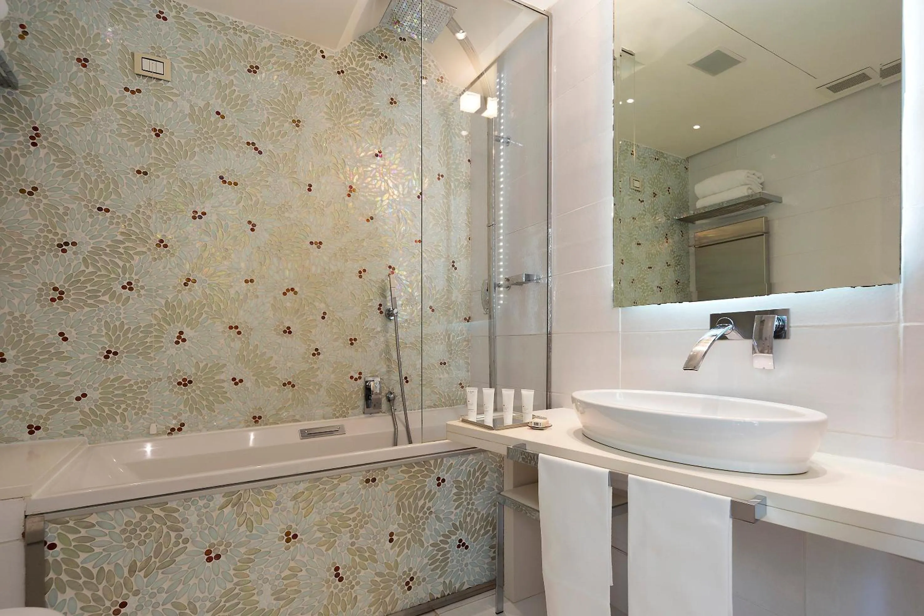 Bathroom in Hotel Villa Blu Capri