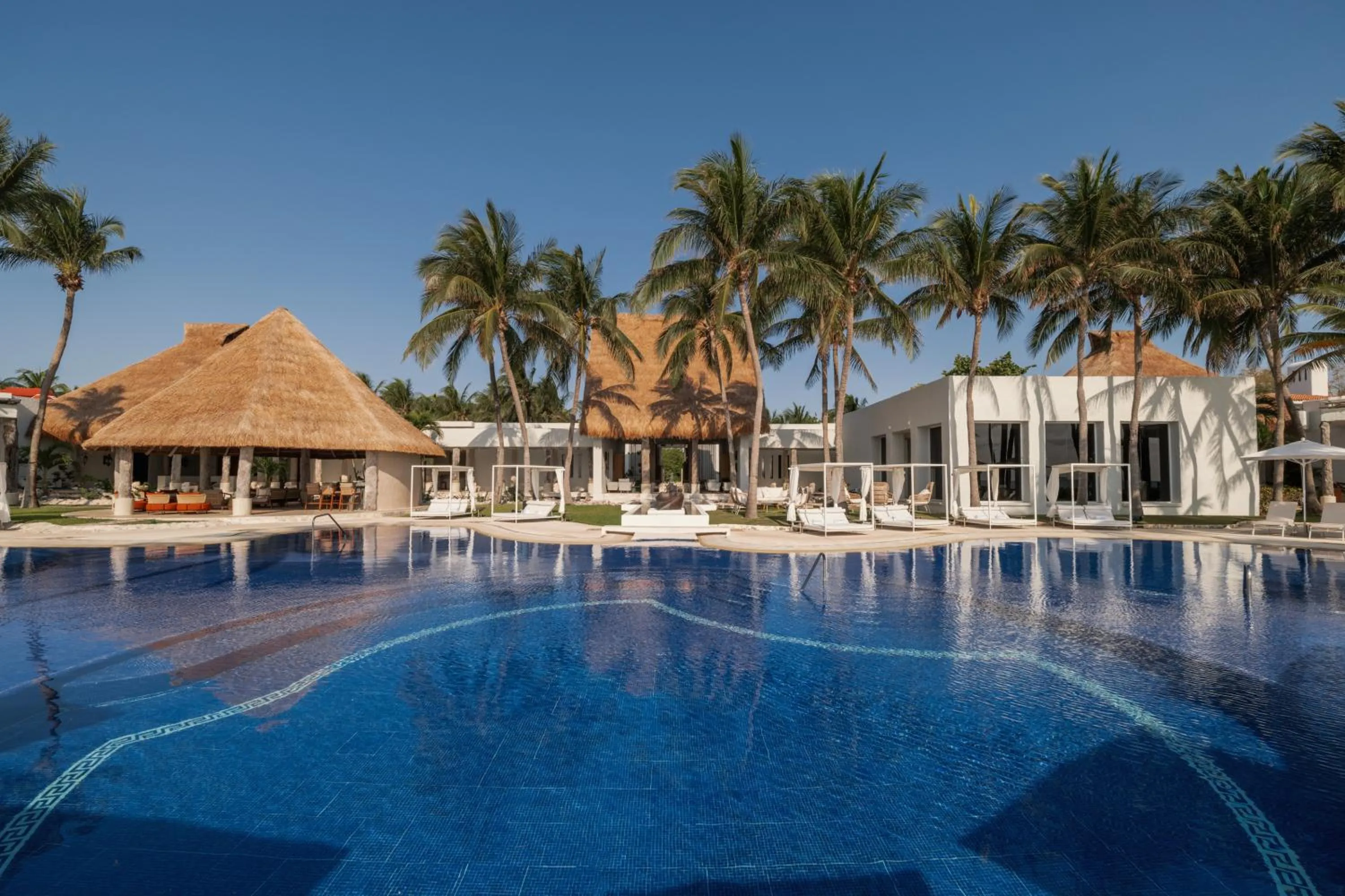 Swimming pool in Paraiso de la Bonita Adult All-Inclusive, Member of Royalton Reserve Collection