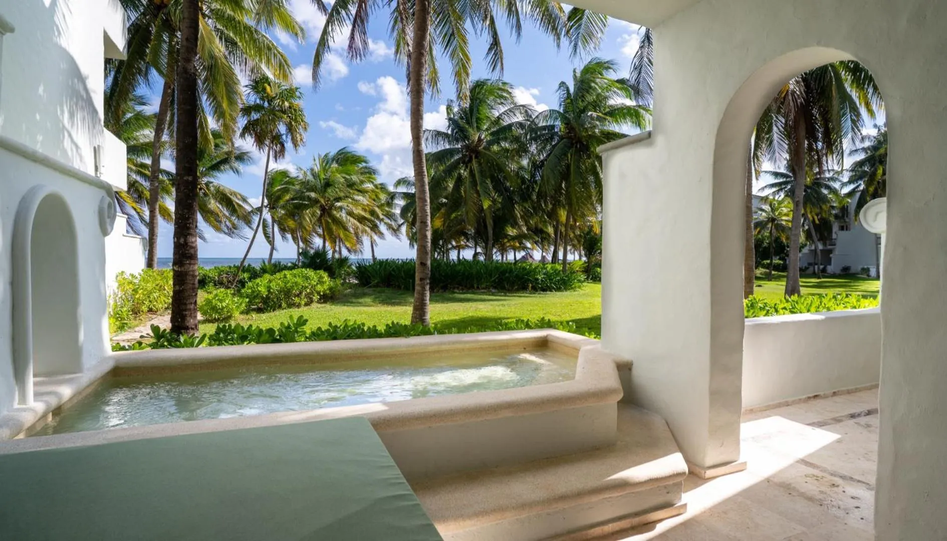 Balcony/Terrace in Royalton Reserve Paraíso de la Bonita, A Luxury Collection Resort, Riviera Maya, Adult All-Inclusive