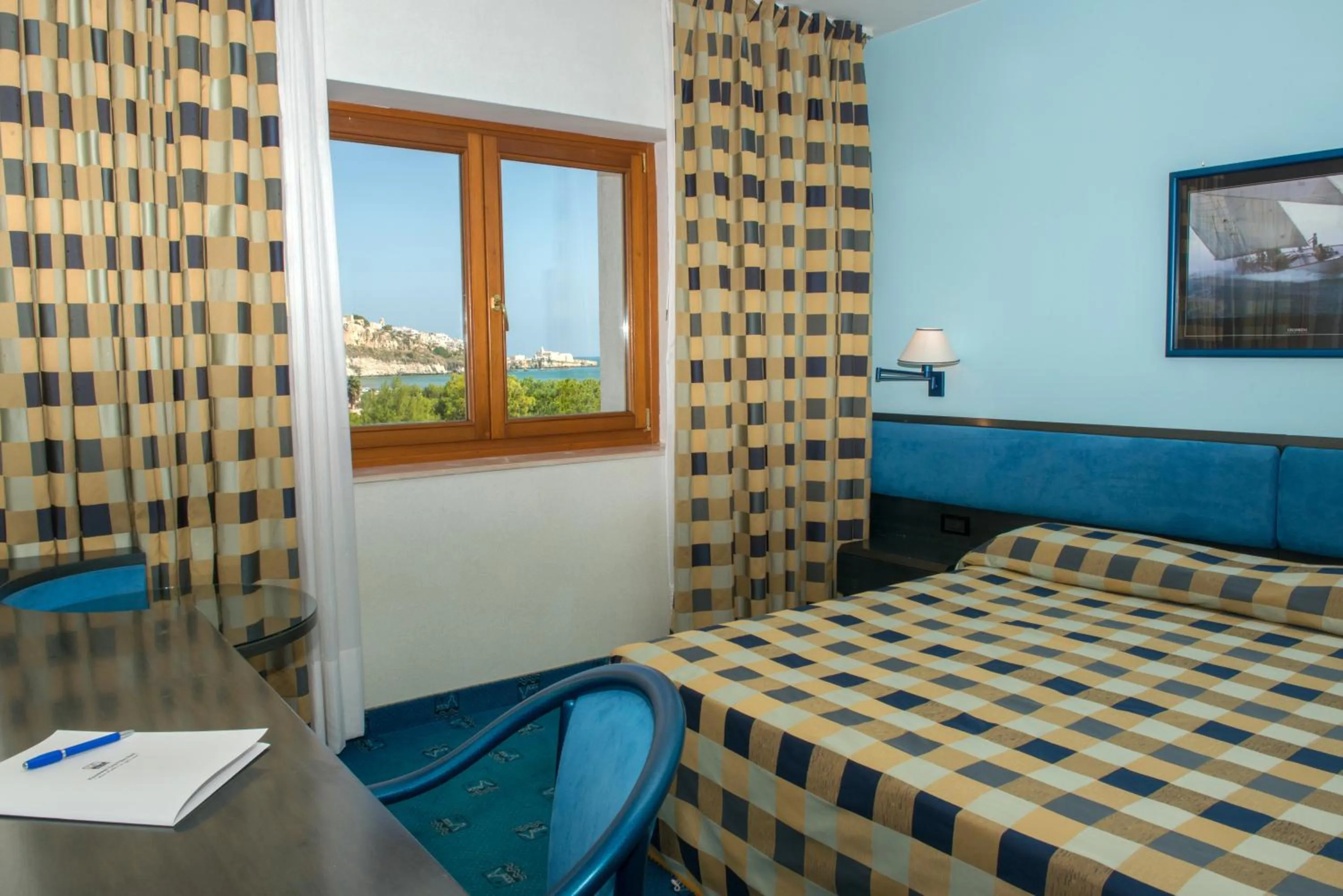 Photo of the whole room, Bed in Pizzomunno Vieste Palace Hotel