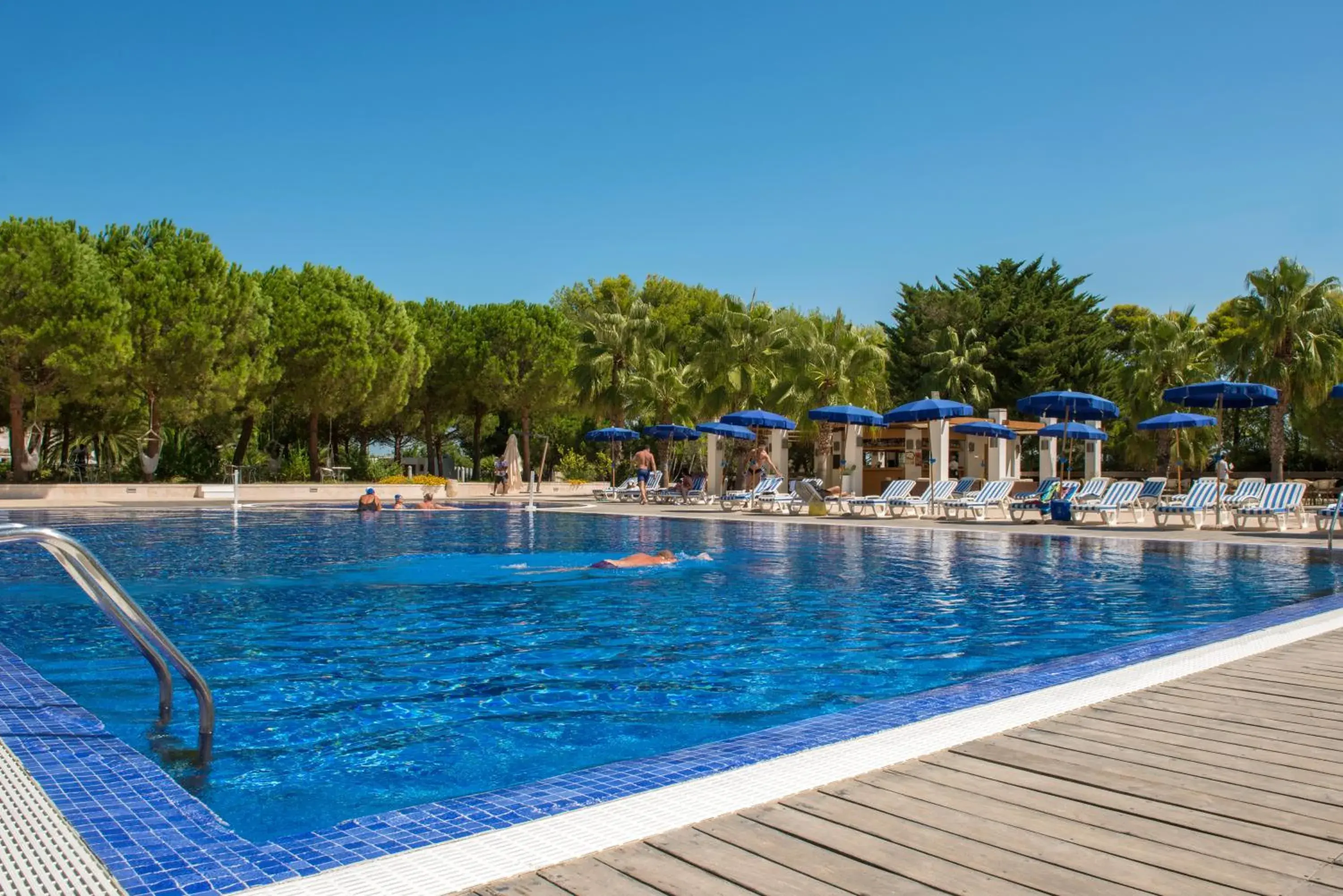 Swimming pool in Pizzomunno Vieste Palace Hotel Swimming pool in Pizzomunno Vieste Palace Hotel