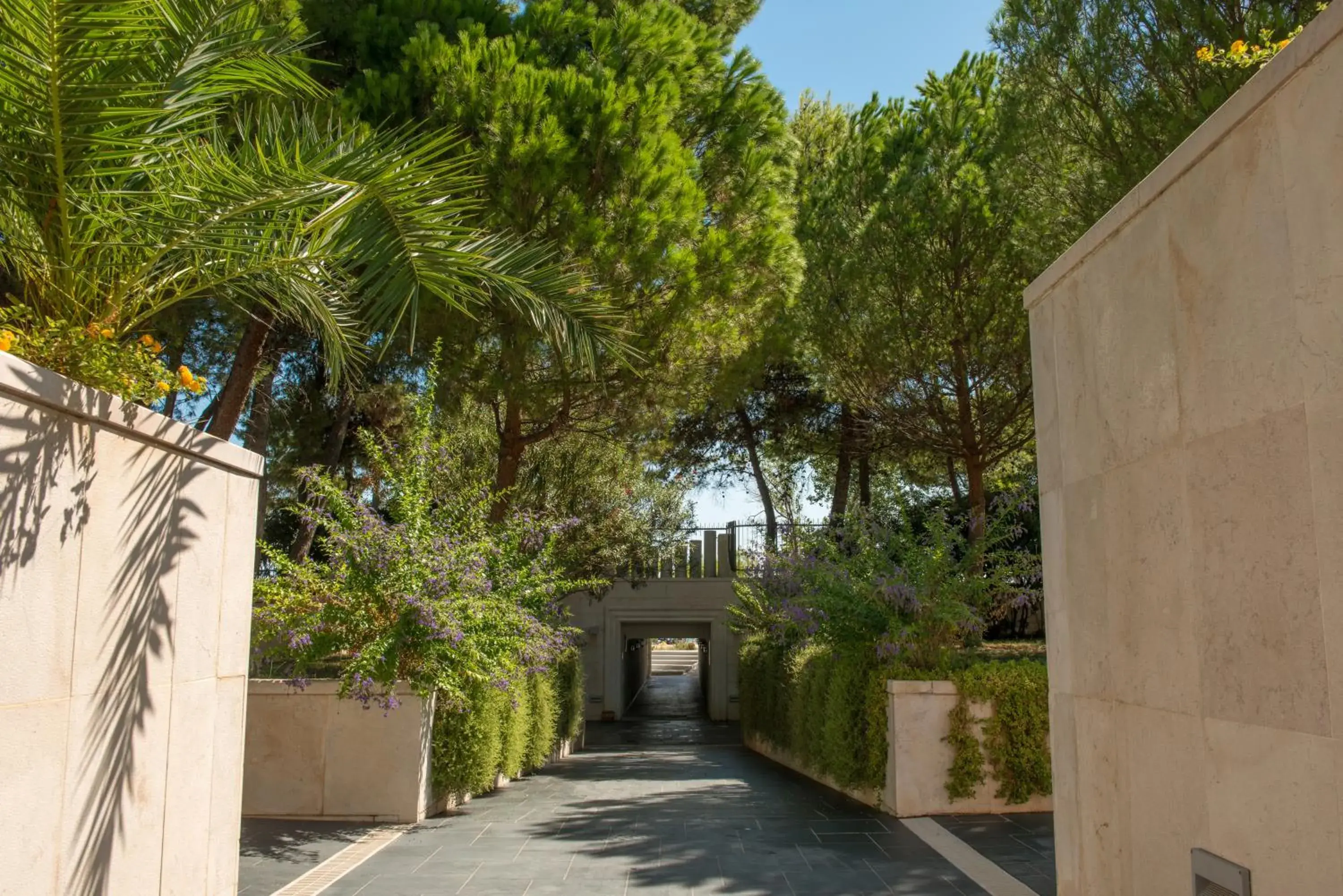 Property building in Pizzomunno Vieste Palace Hotel Property building in Pizzomunno Vieste Palace Hotel