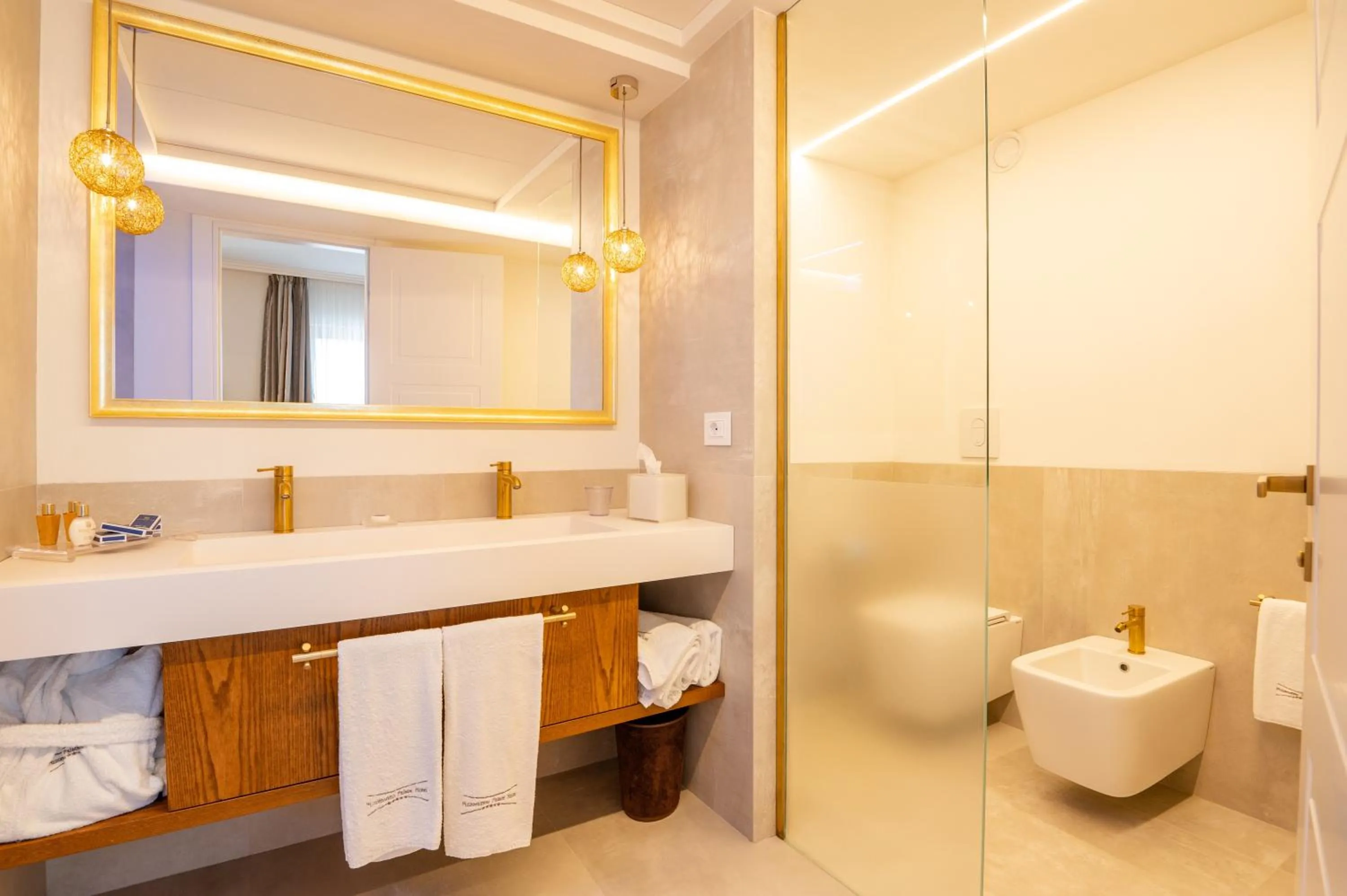 Bathroom in Pizzomunno Vieste Palace Hotel