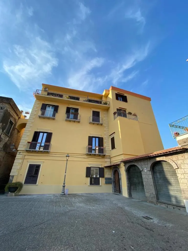 Vesuvio House appartamento indipendente e centrale