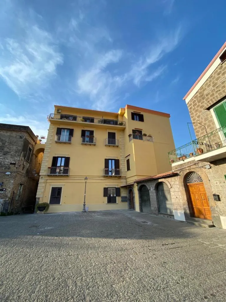 Vesuvio House appartamento indipendente e centrale