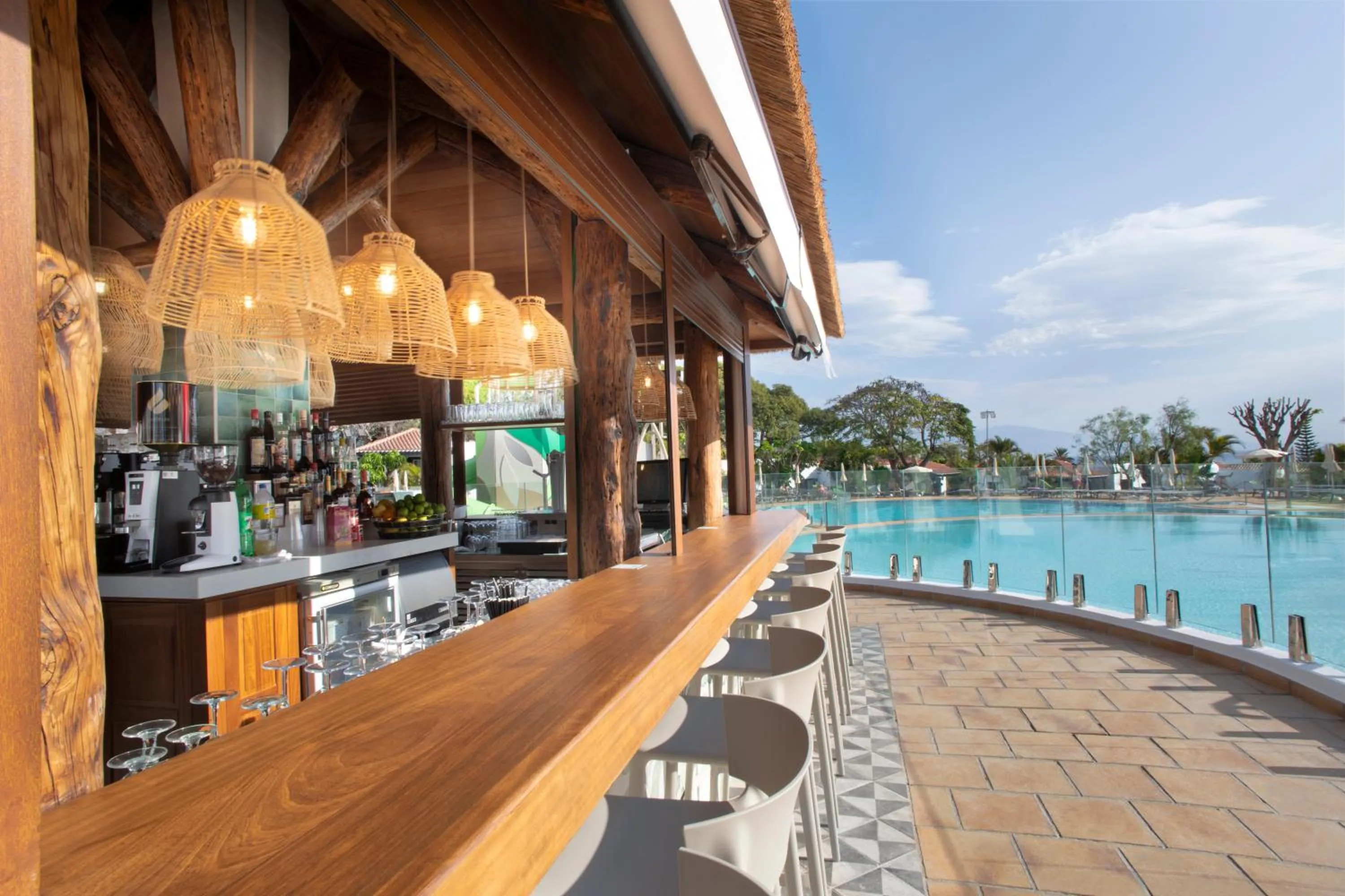 Lounge or bar in Hotel Jardín Tecina