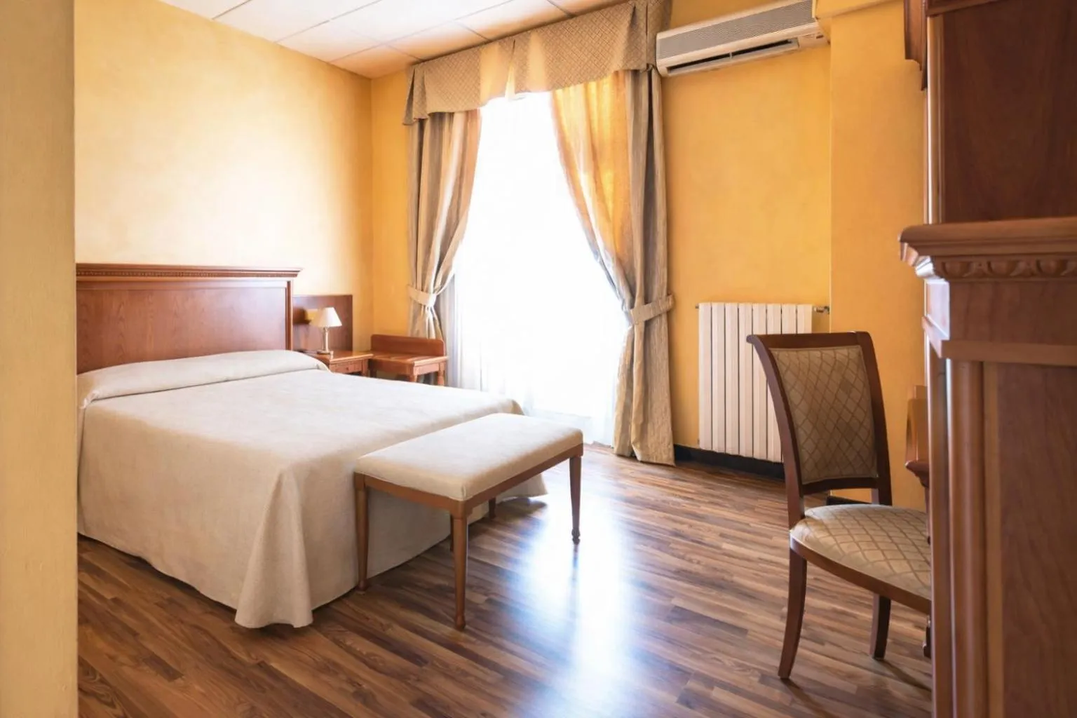 Bedroom, Bed in Hotel Maderno by Double Hospitality