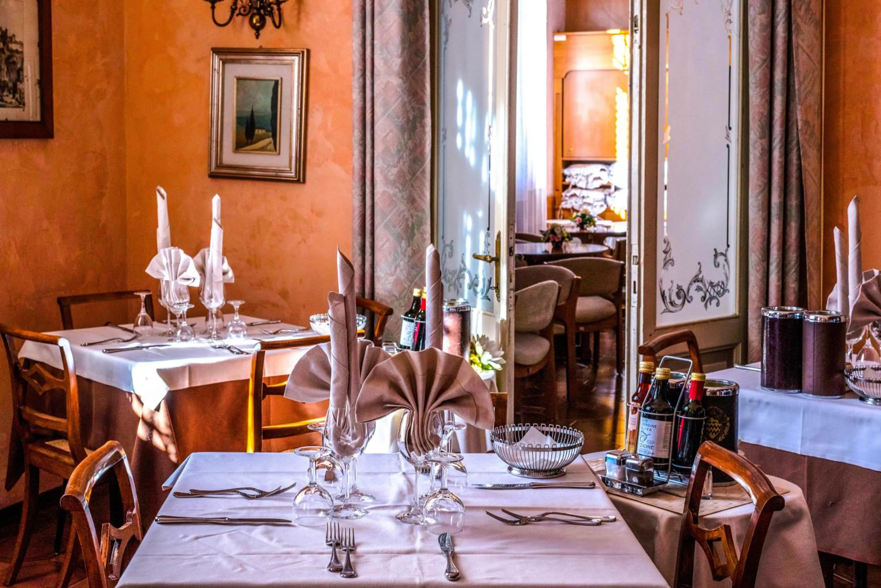 Restaurant/places to eat in Hotel Maderno