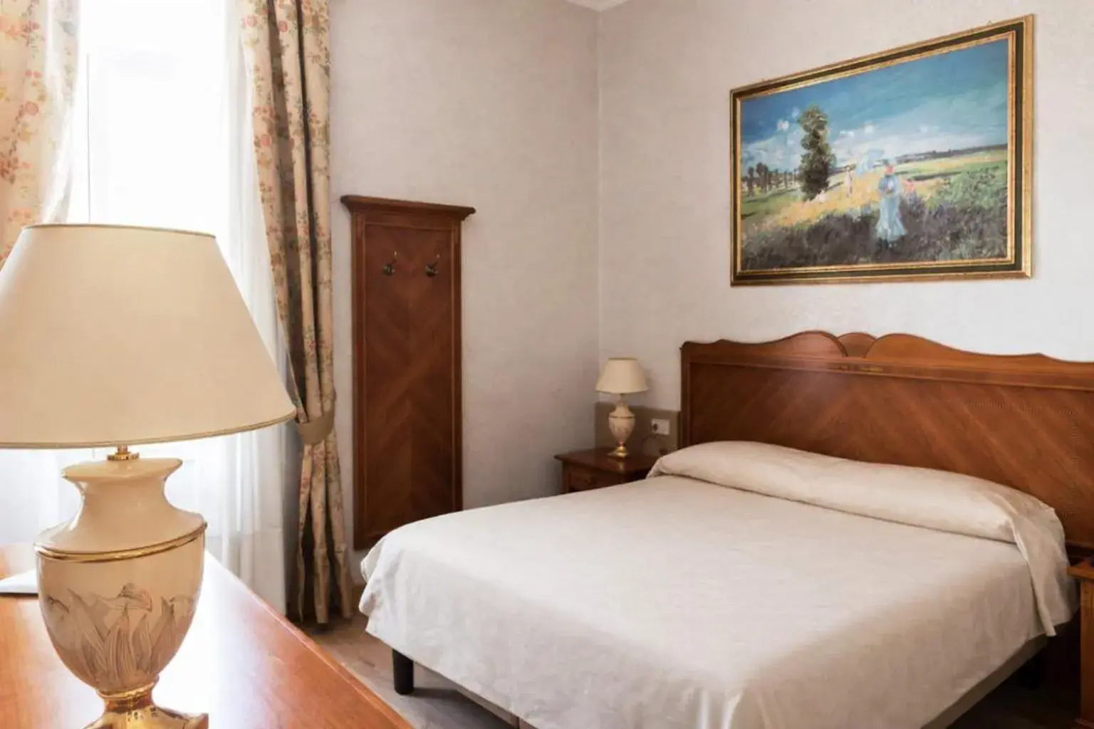Bedroom, Bed in Hotel Maderno by Double Hospitality Bedroom, Bed in Hotel Maderno by Double Hospitality