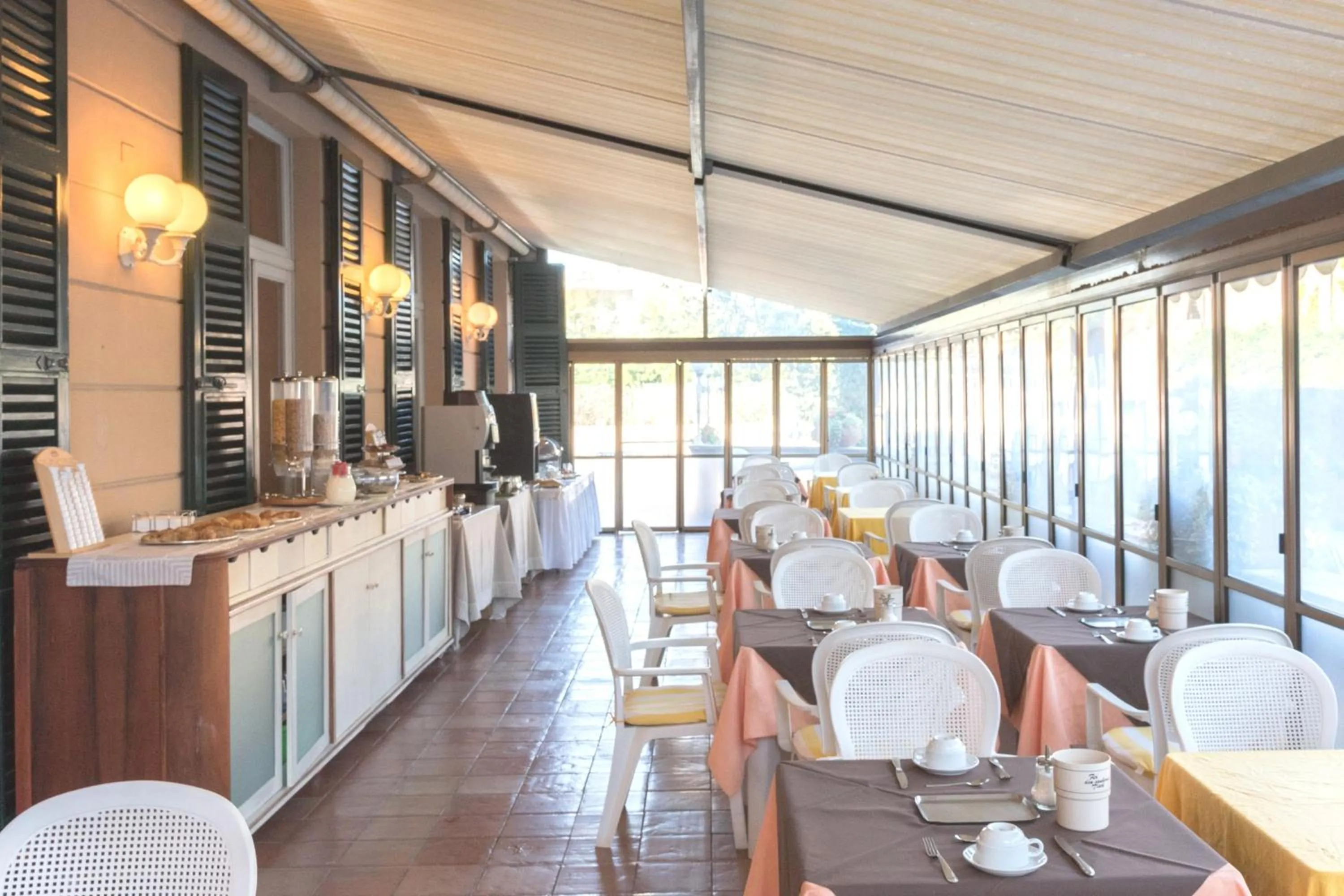 Restaurant/places to eat in Hotel Maderno