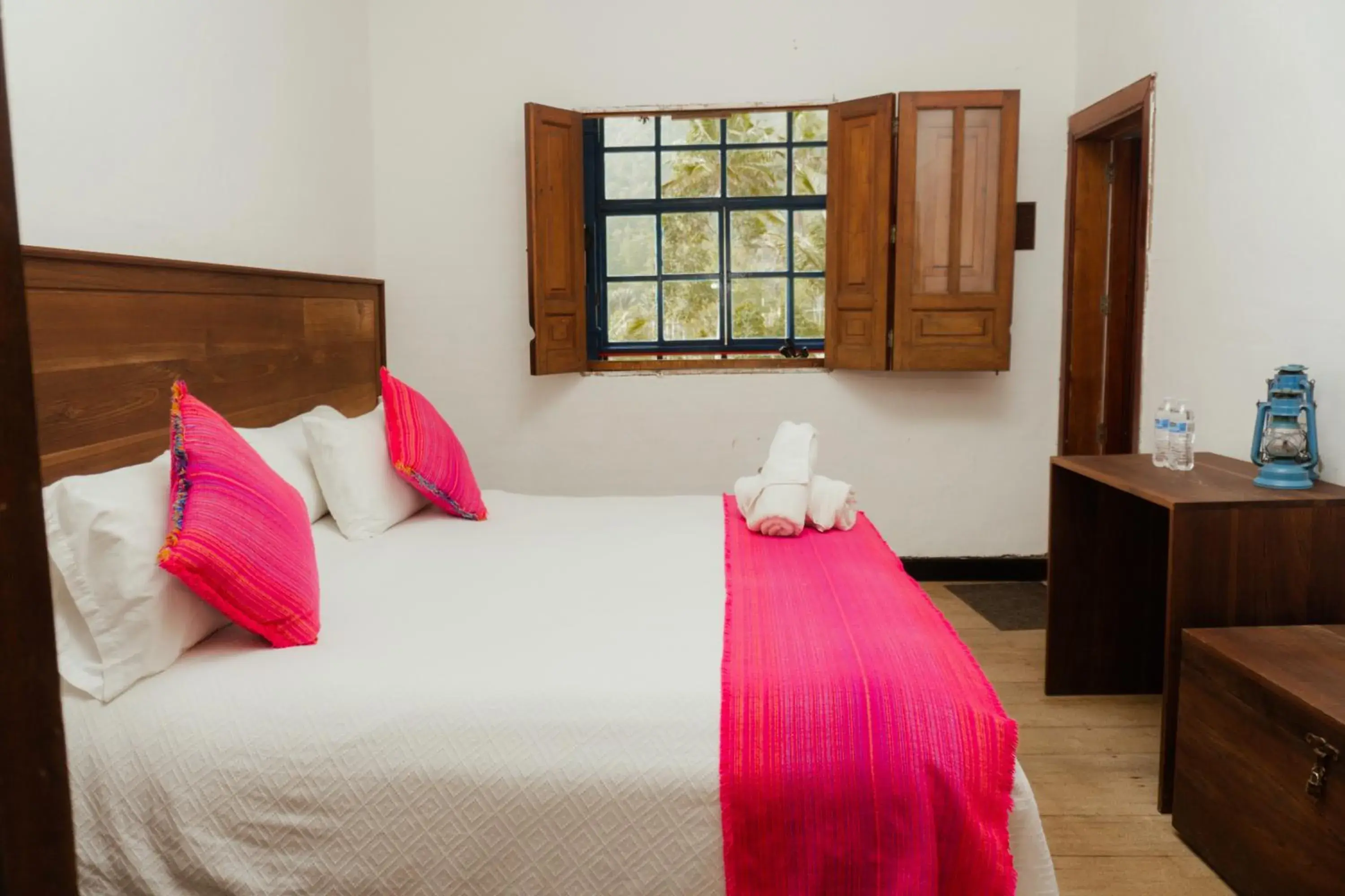 Budget Double Room - single occupancy in Reserva Guadalajara - Authentic farm with Horses in Cocora Valley - Salento Budget Double Room - single occupancy in Reserva Guadalajara - Authentic farm with Horses in Cocora Valley - Salento