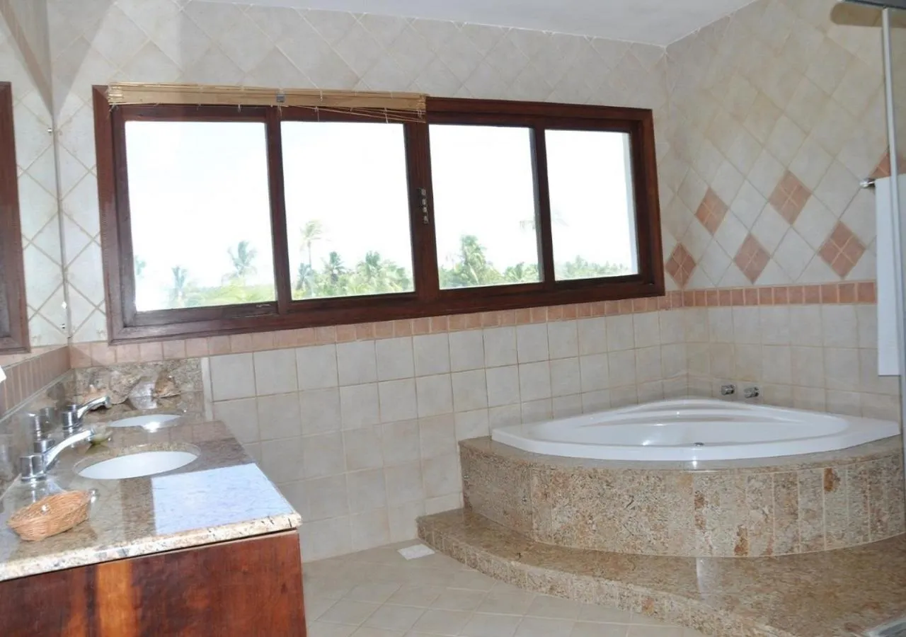 Hot Tub in Lagoa Eco Village