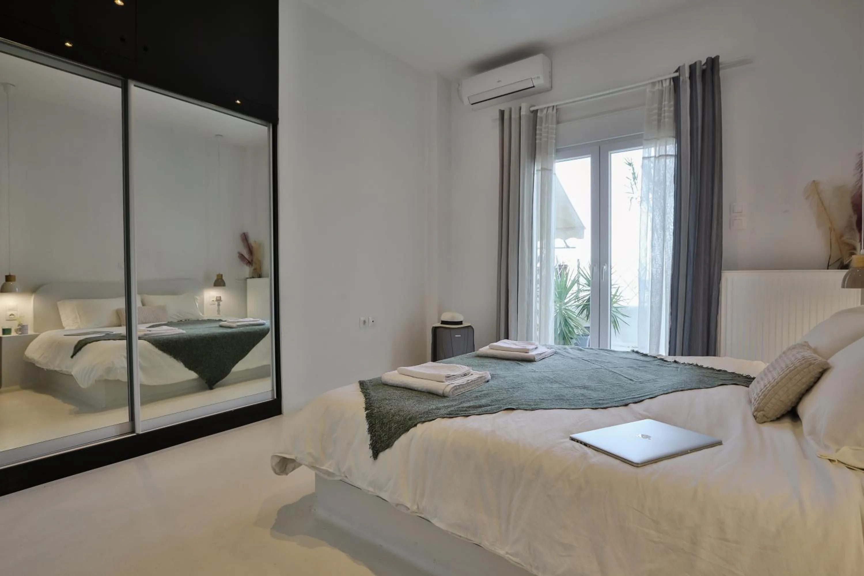 Bedroom, Bed in Penthouse & apartments by the Sea airport Airstay