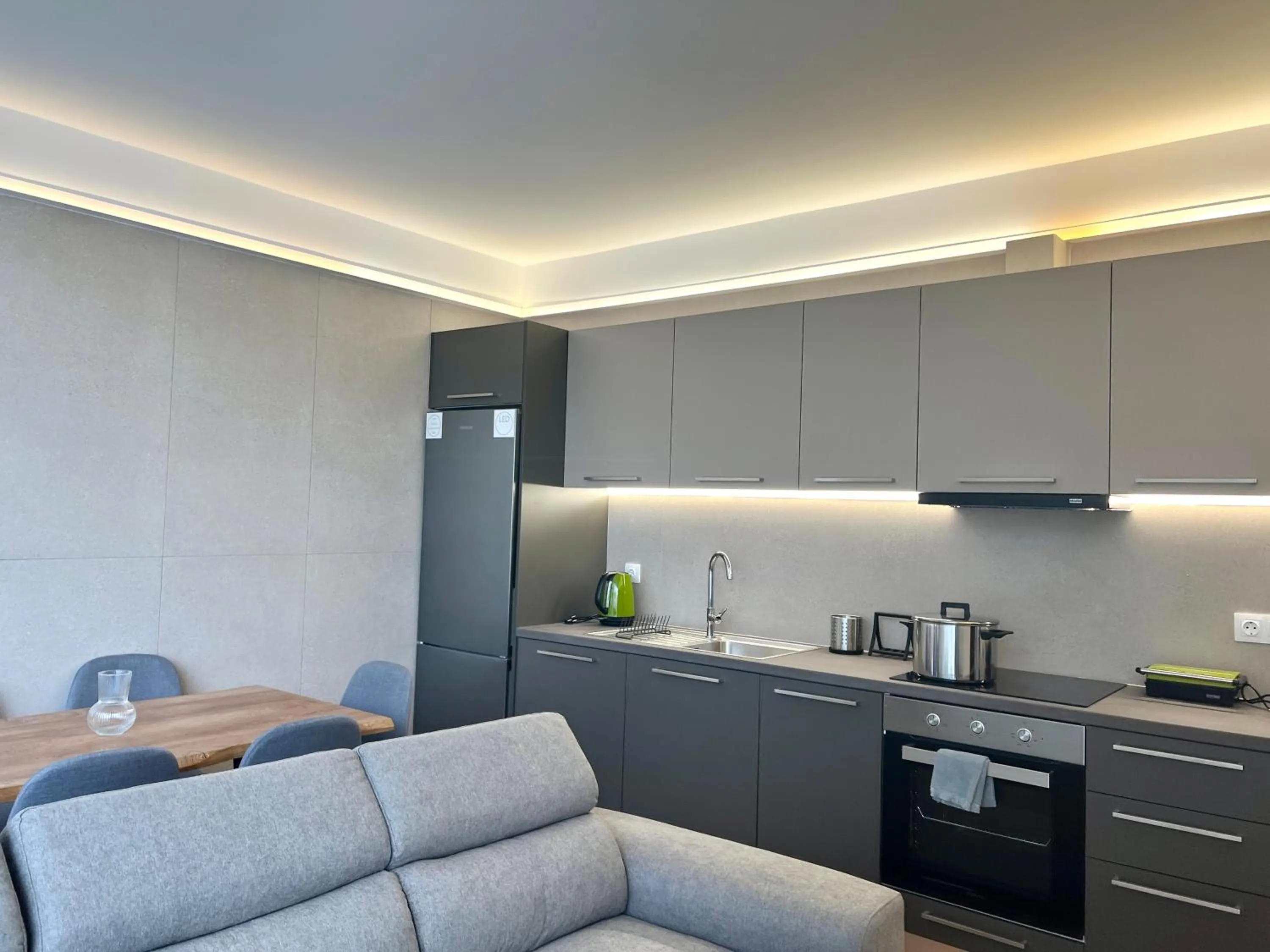 kitchen in Penthouse & apartments by the Sea airport Airstay