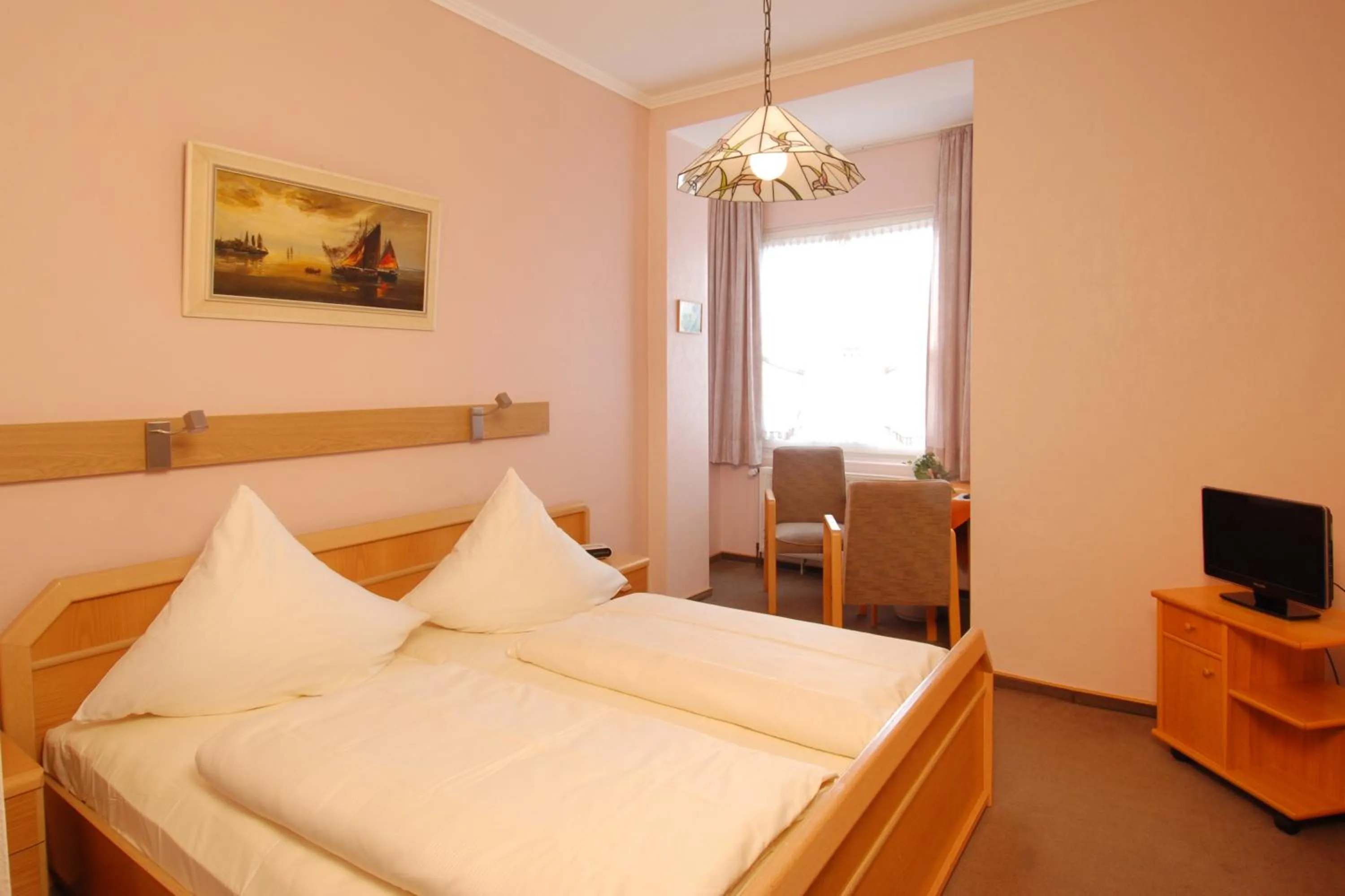 Bed in Hotel Münchner Löwenbräu