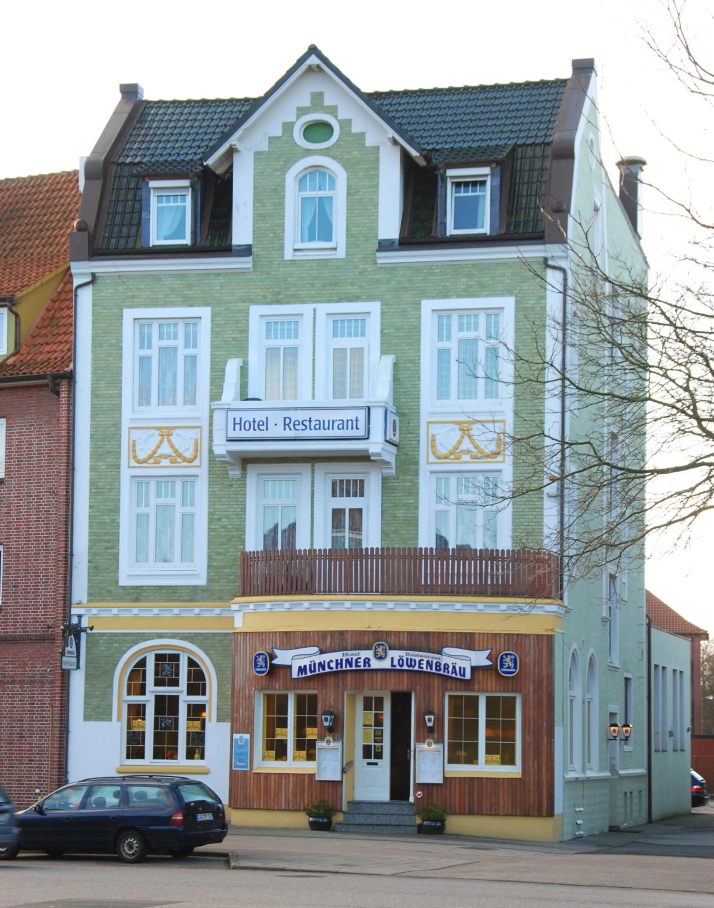 Facade/entrance in Hotel Münchner Löwenbräu