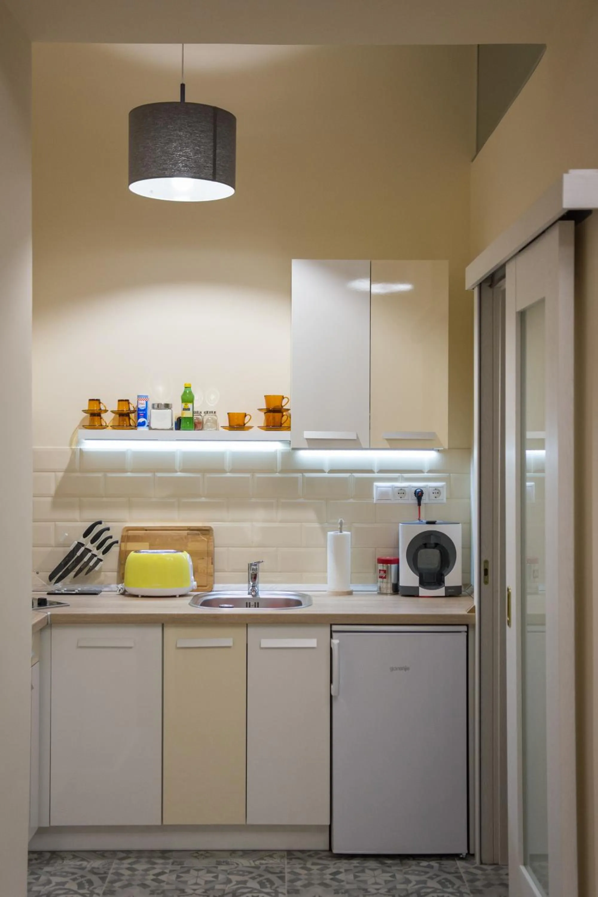 Kitchen or kitchenette in Zora Apartman