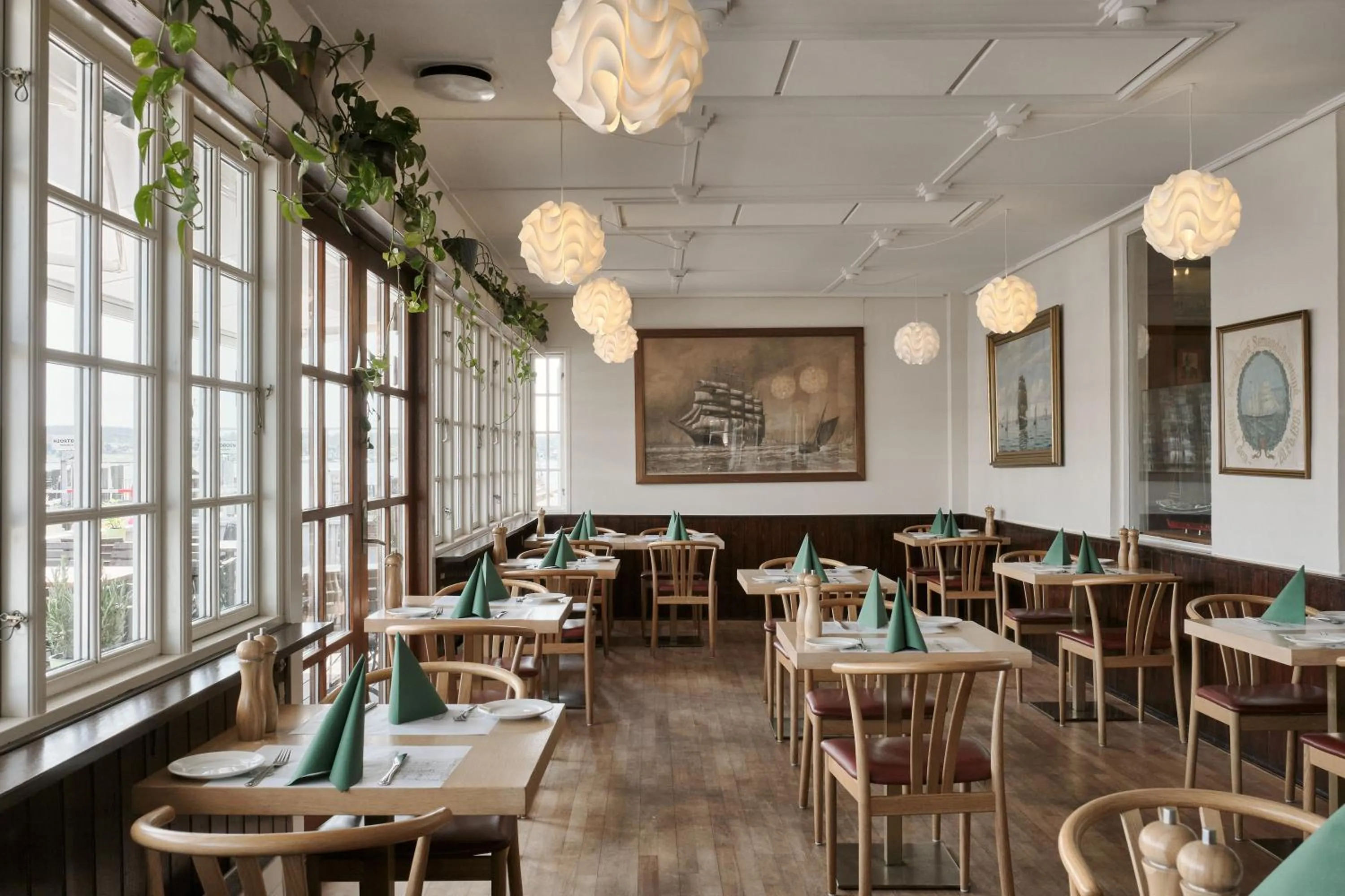 Restaurant/places to eat in Hotel Ærø