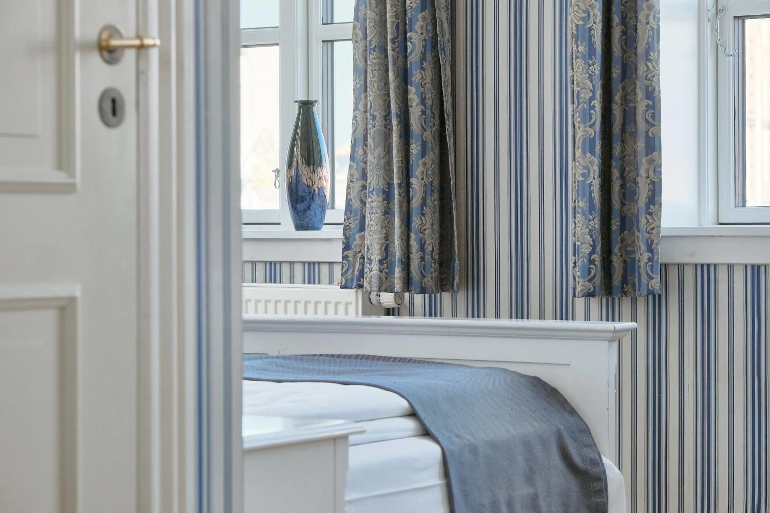 Bedroom, Bed in Hotel Ærø