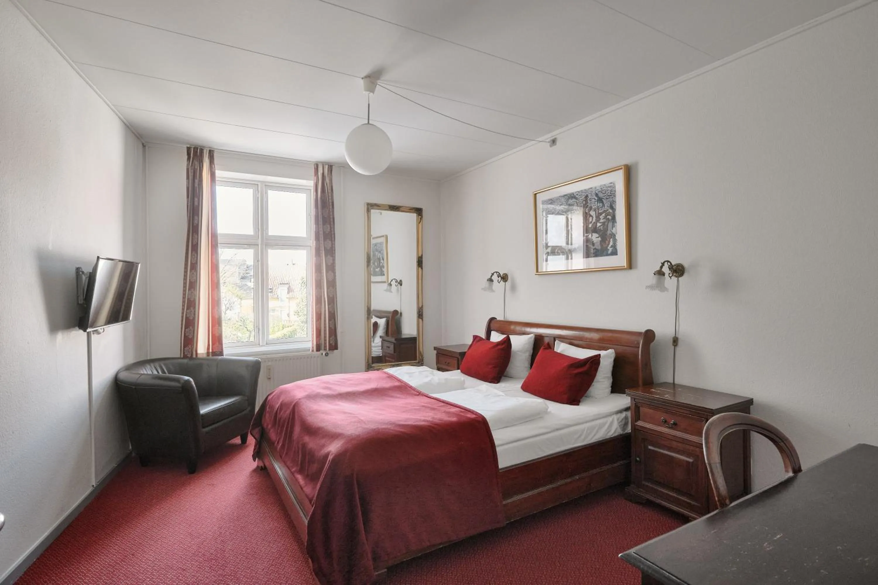 Bedroom, Bed in Hotel Ærø