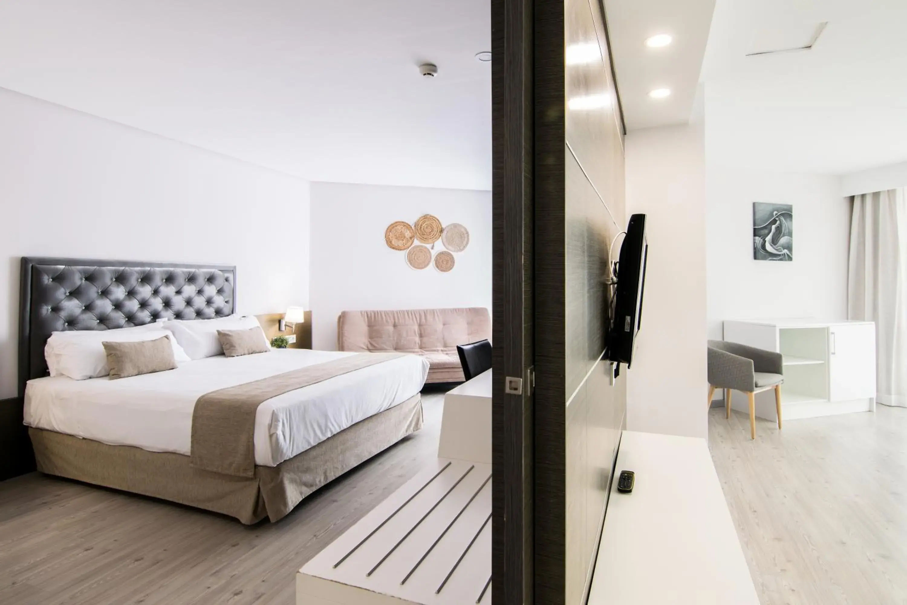 Communal lounge/ TV room, Bed in Cullera Holiday Communal lounge/ TV room, Bed in Cullera Holiday