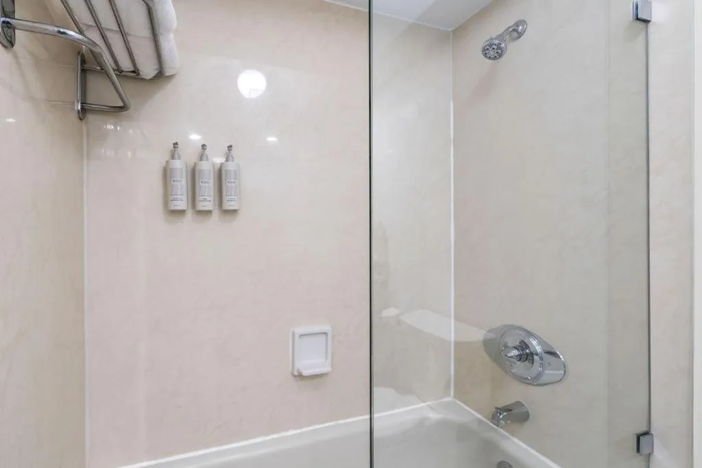 Bathroom in The Garden Hotel & Resort