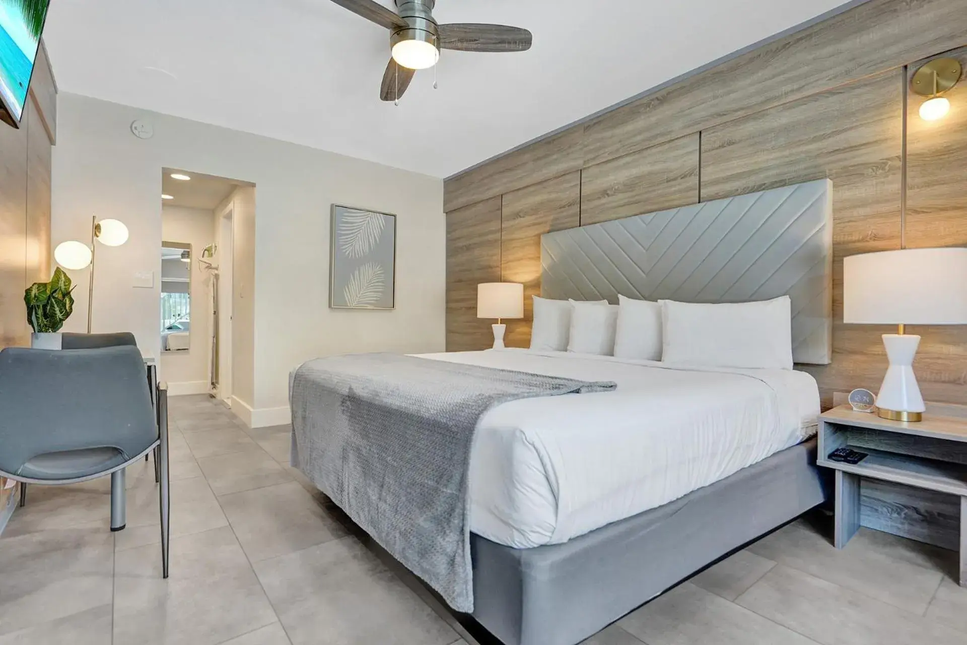 King Room in Royal Beach Palace King Room in Royal Beach Palace