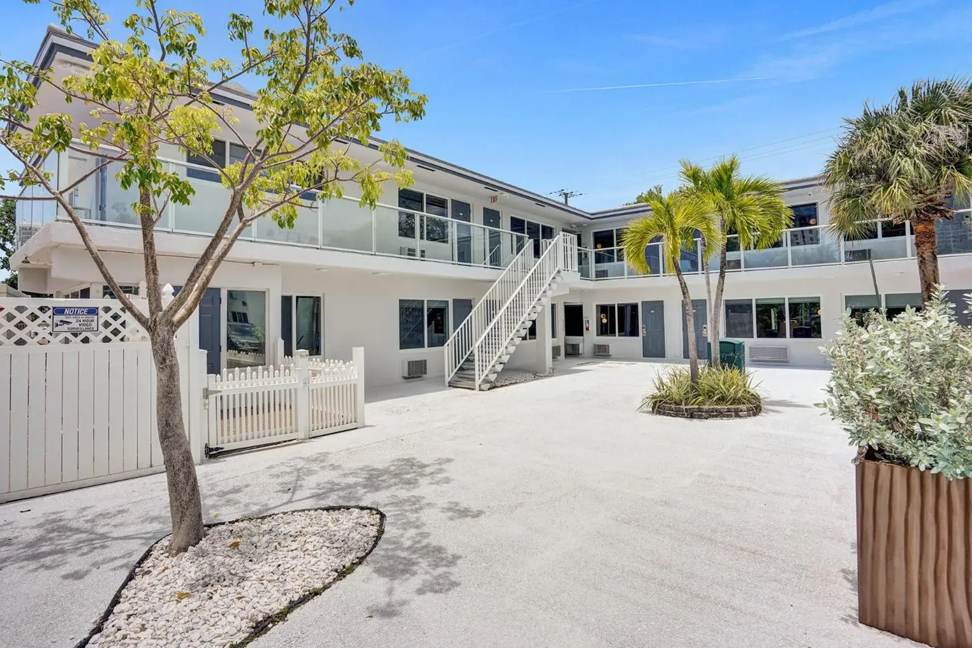 Premium Two Doubles with Kitchenette in Royal Beach Palace Premium Two Doubles with Kitchenette in Royal Beach Palace