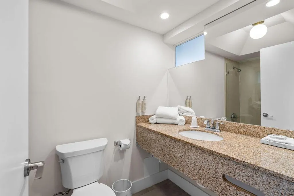 Bathroom in The Garden Hotel & Resort