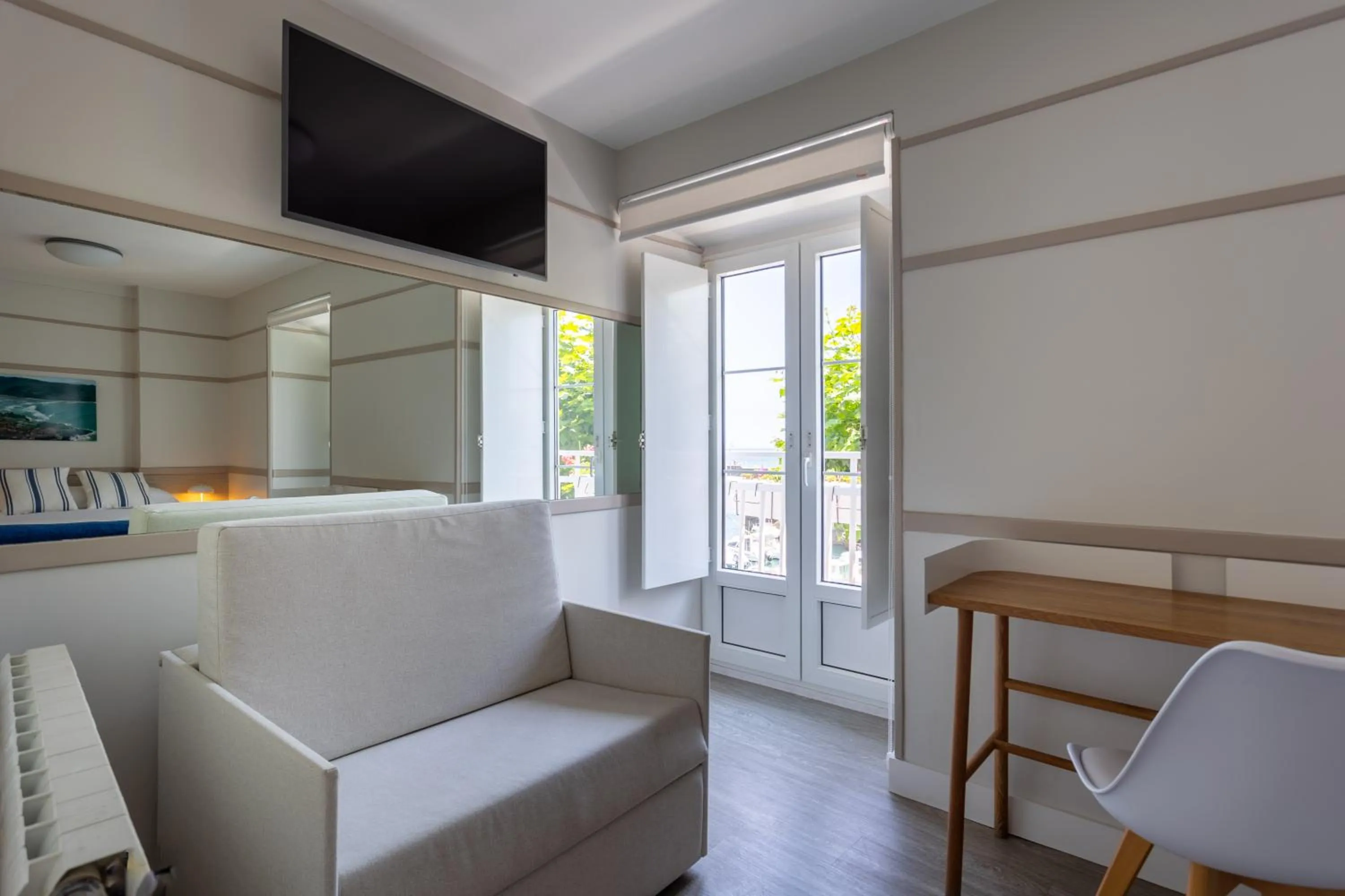 TV and multimedia in Hotel&Spa El Puerto