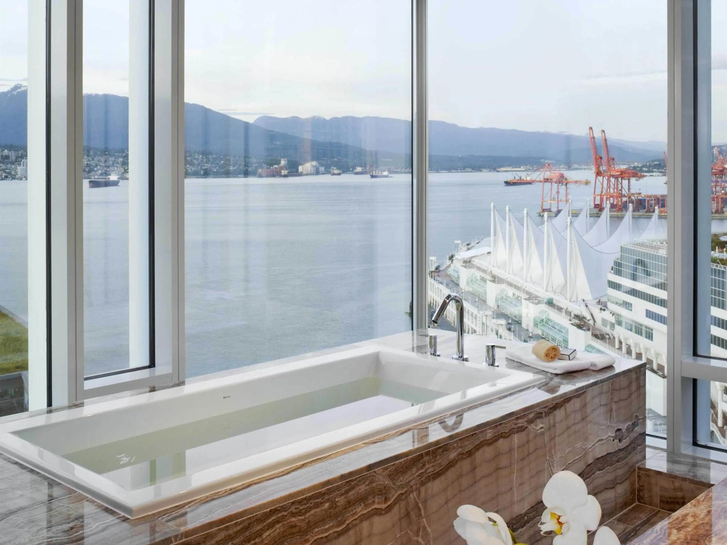 Photo of the whole room in Fairmont Pacific Rim