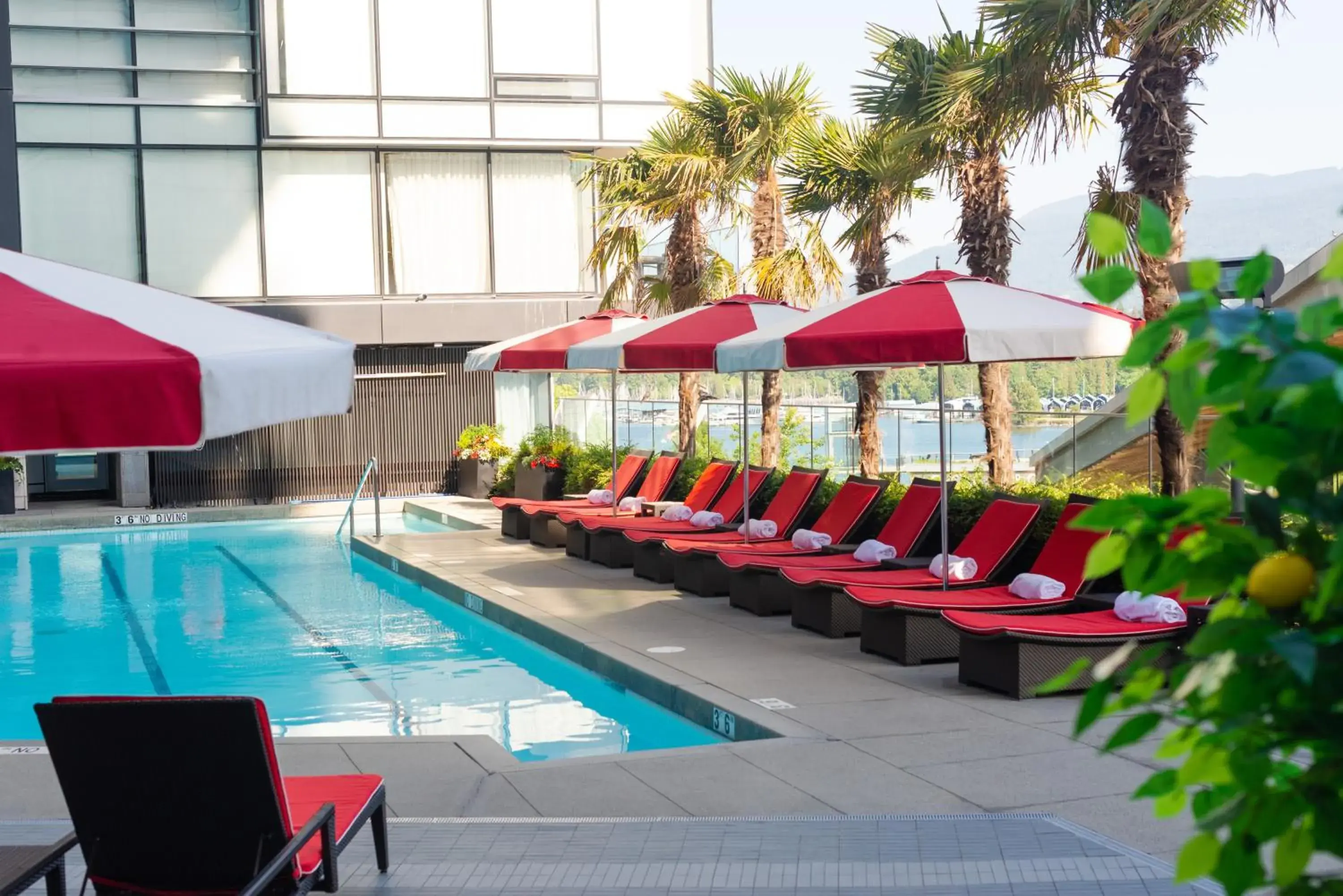 Swimming pool in Fairmont Pacific Rim Swimming pool in Fairmont Pacific Rim