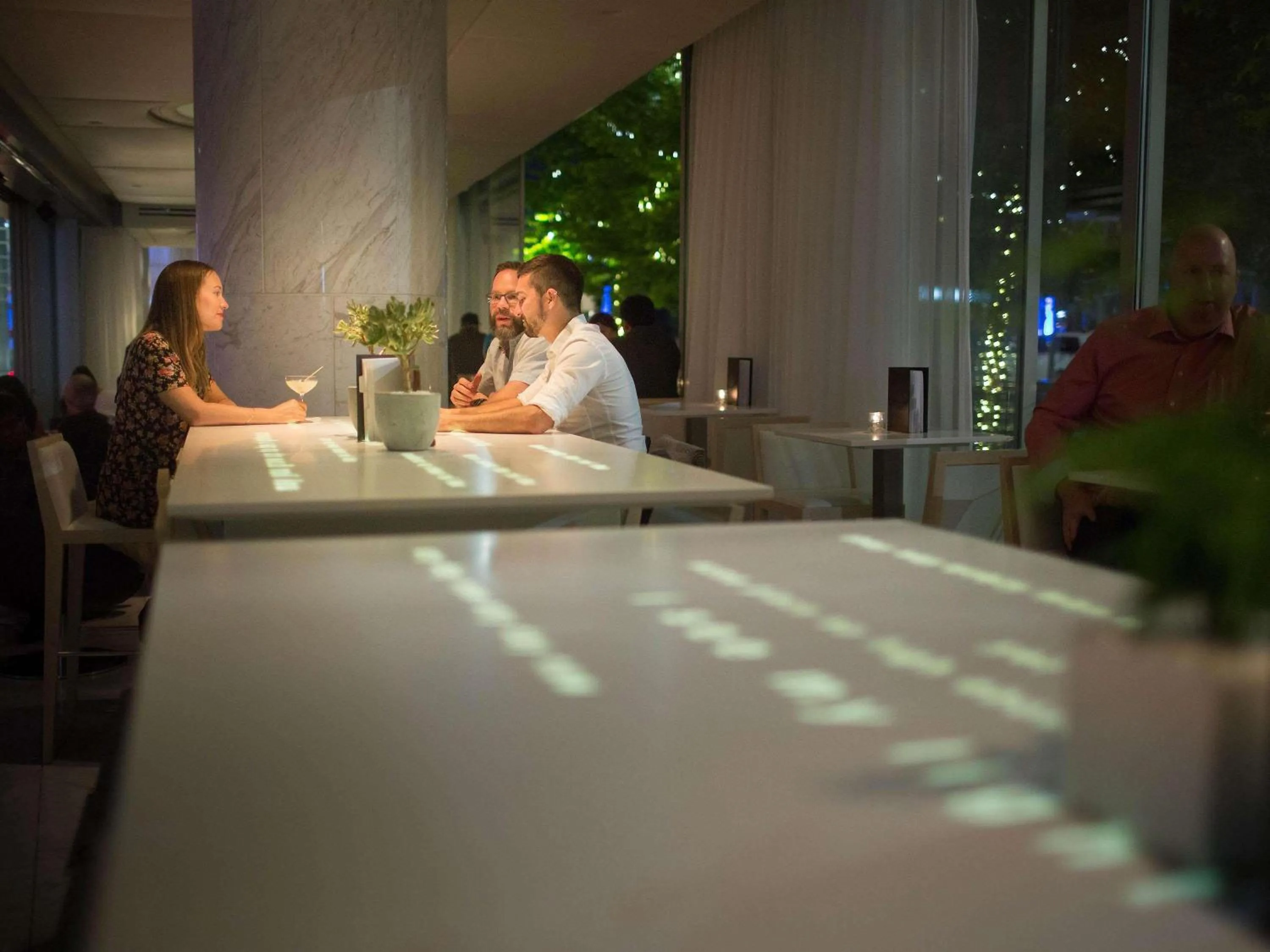 Business facilities in Fairmont Pacific Rim