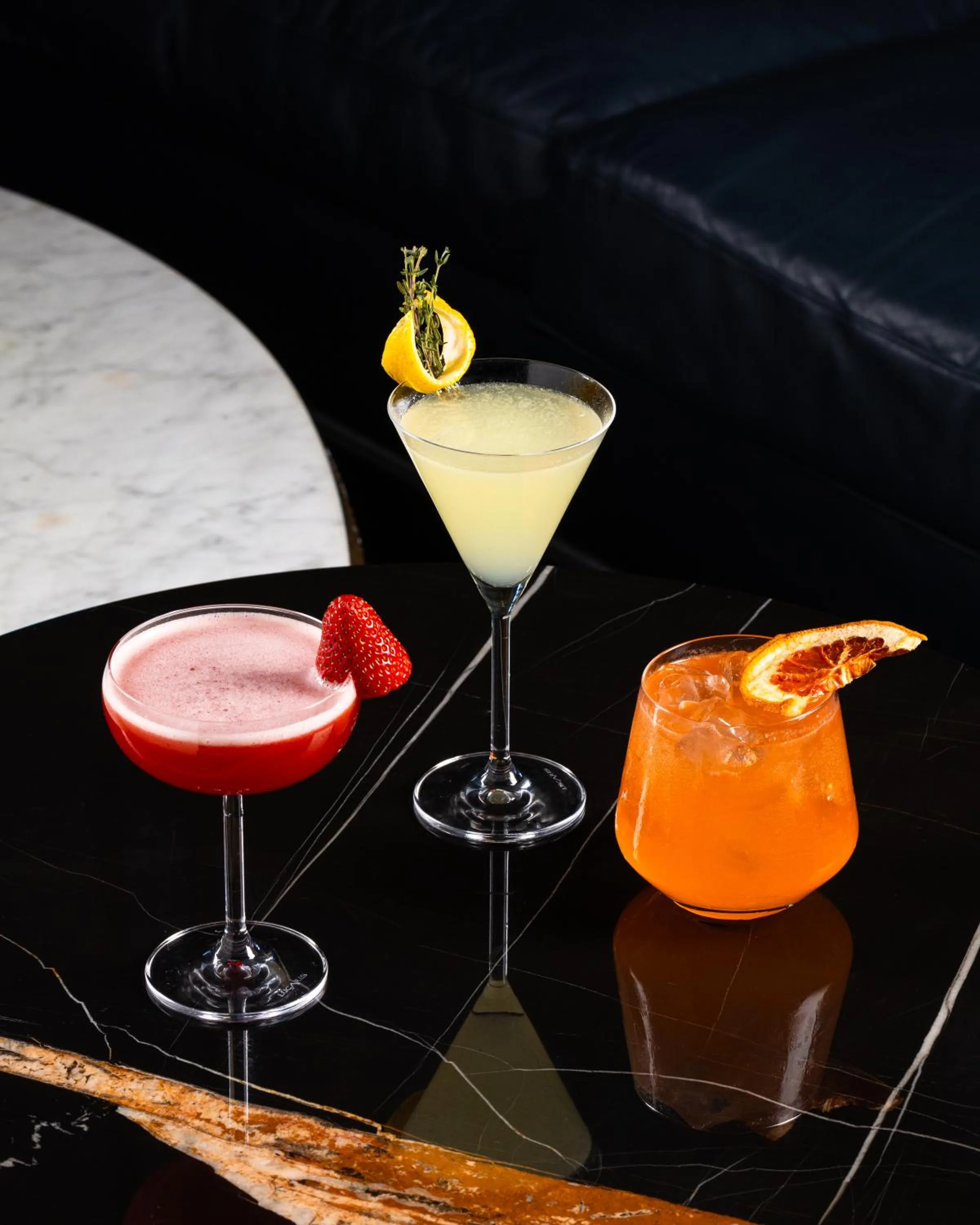 Lounge or bar in Fairmont Pacific Rim