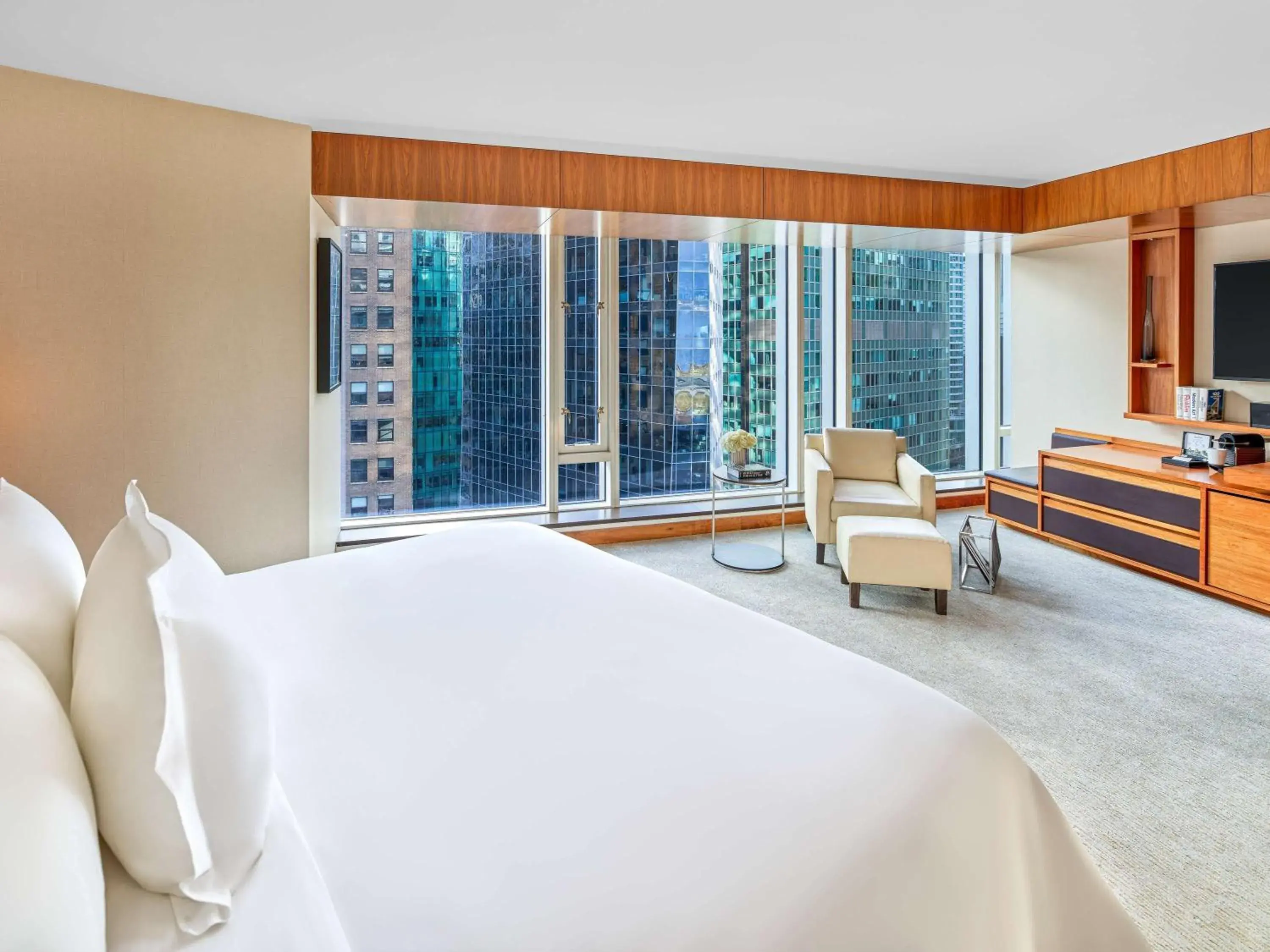 Fairmont King Room in Fairmont Pacific Rim Fairmont King Room in Fairmont Pacific Rim