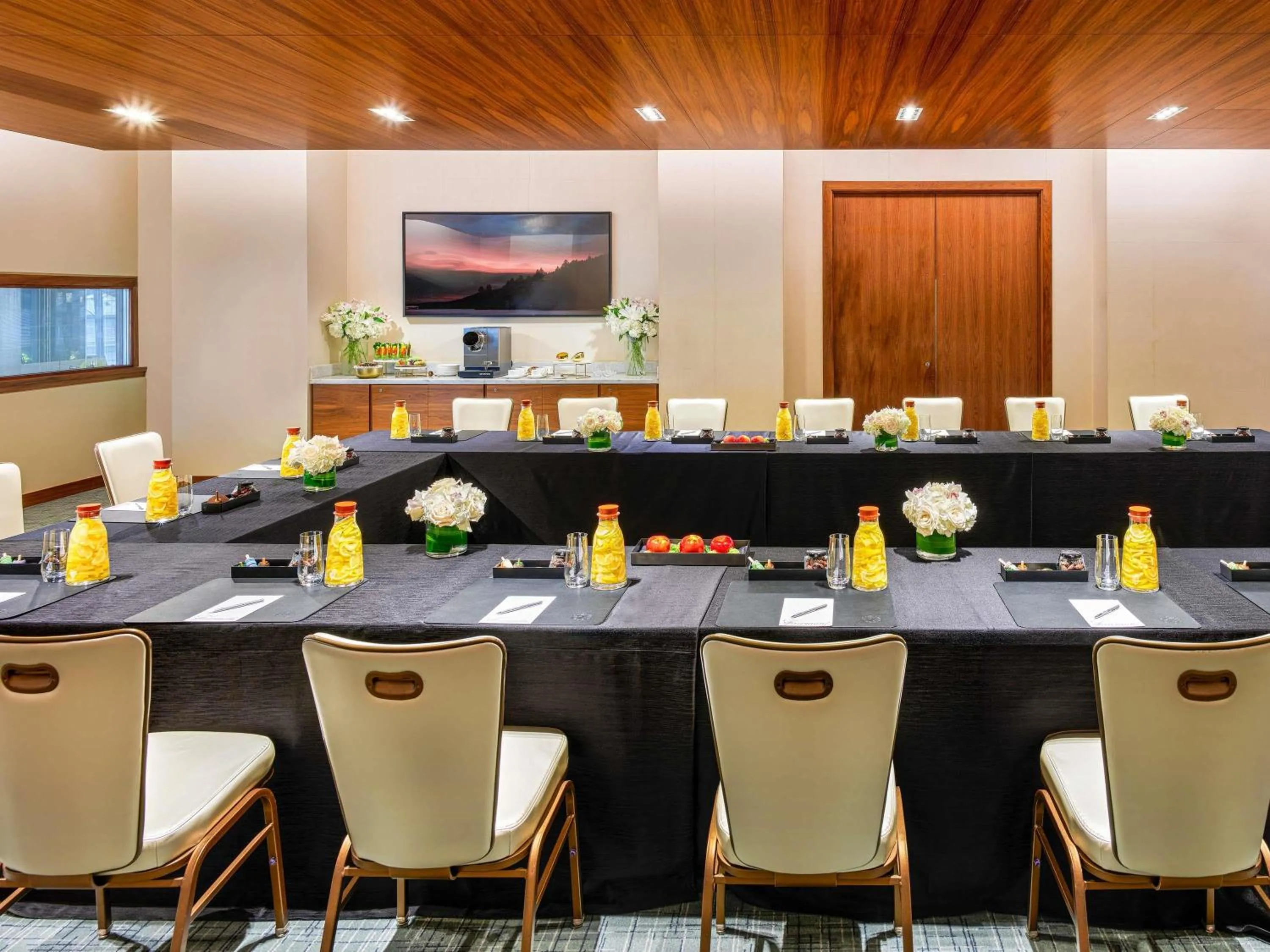 Meeting/conference room in Fairmont Pacific Rim