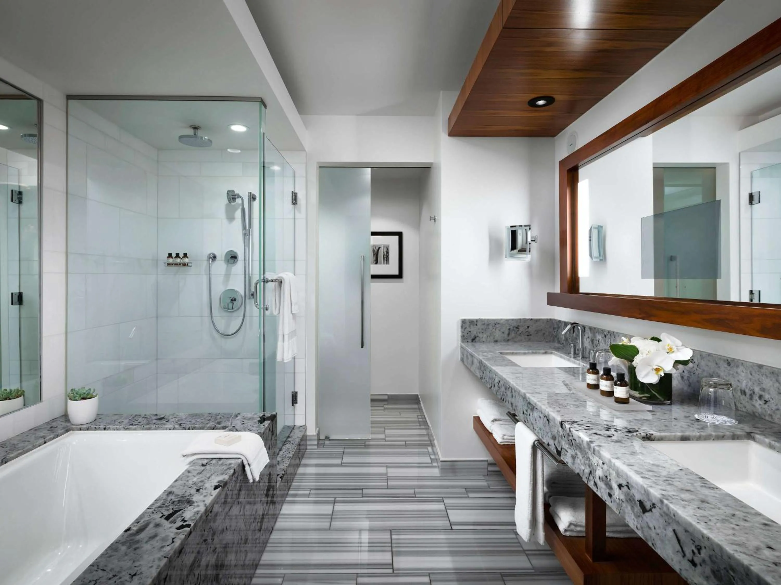 Queen Room with Two Queen Beds in Fairmont Pacific Rim