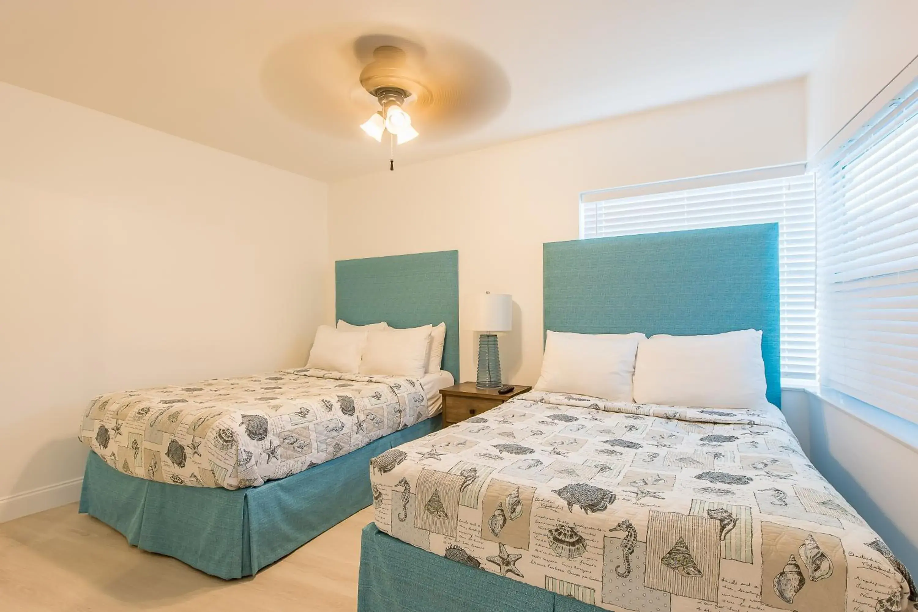 Bed in Sea Beach Plaza Bed in Sea Beach Plaza