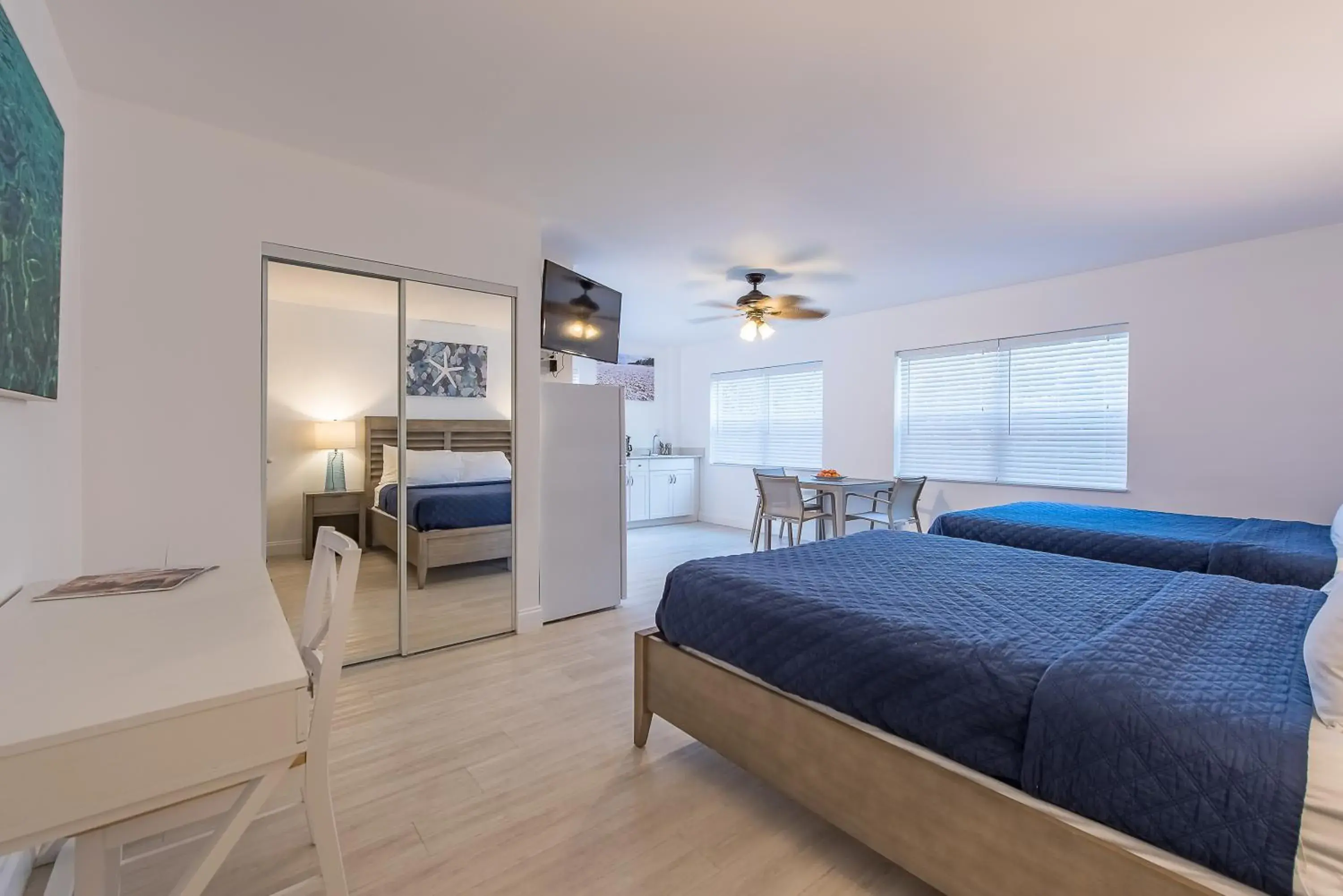 Bed in Sea Beach Plaza Bed in Sea Beach Plaza