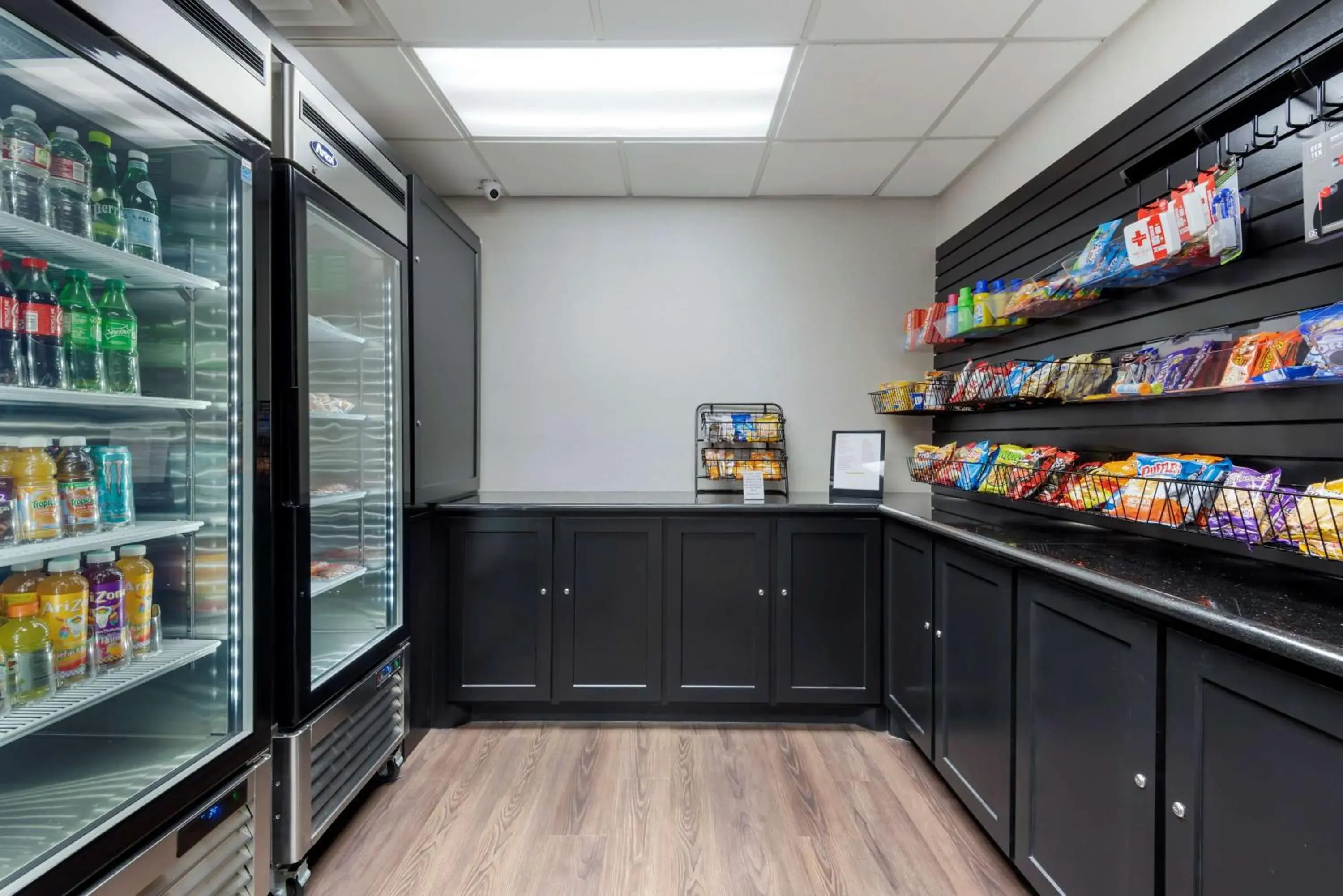 Property building in Best Western Plus Arlington North Hotel & Suites Property building in Best Western Plus Arlington North Hotel & Suites