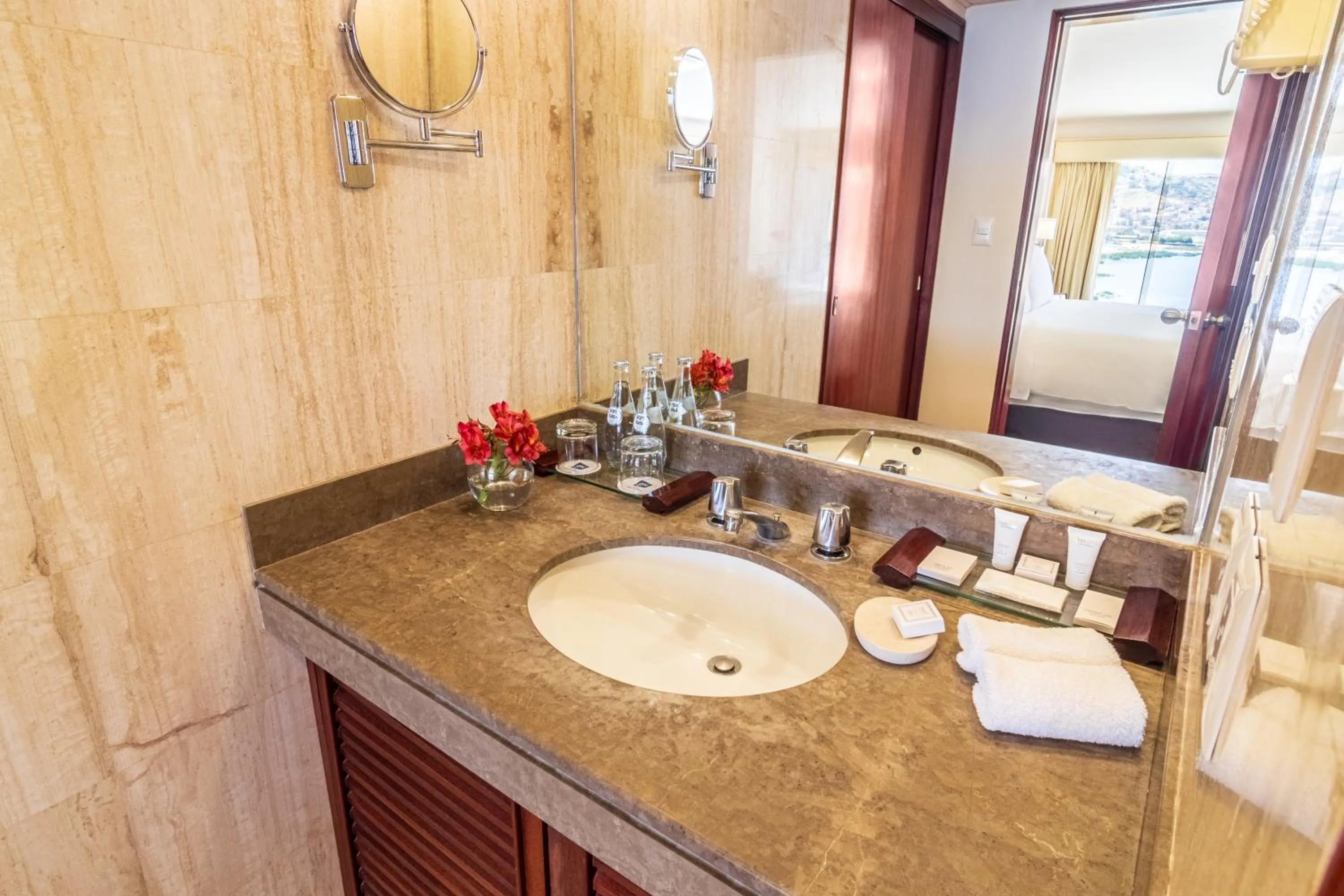 Bathroom in GHL Hotel Lago Titicaca