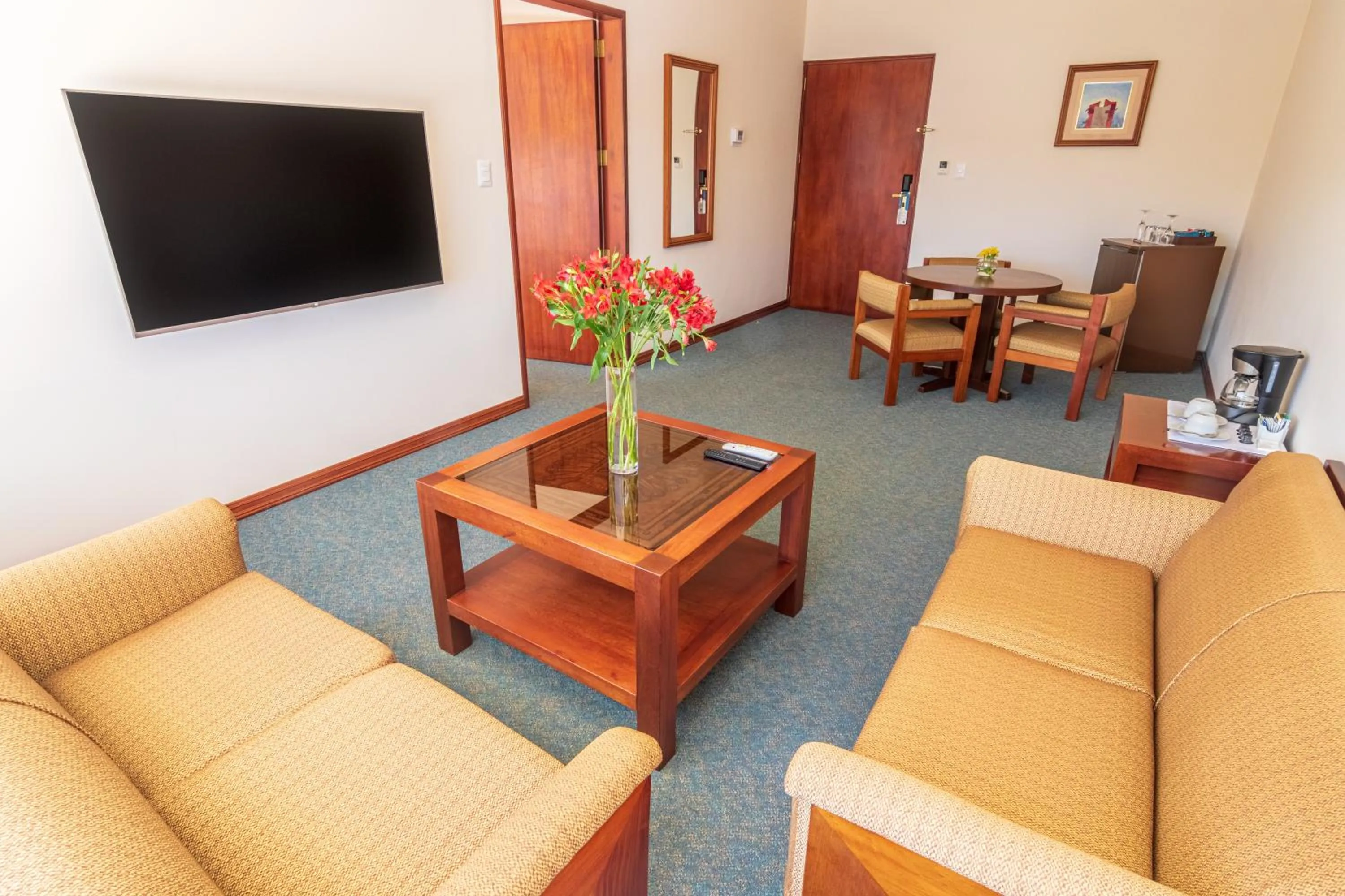 TV and multimedia in GHL Hotel Lago Titicaca