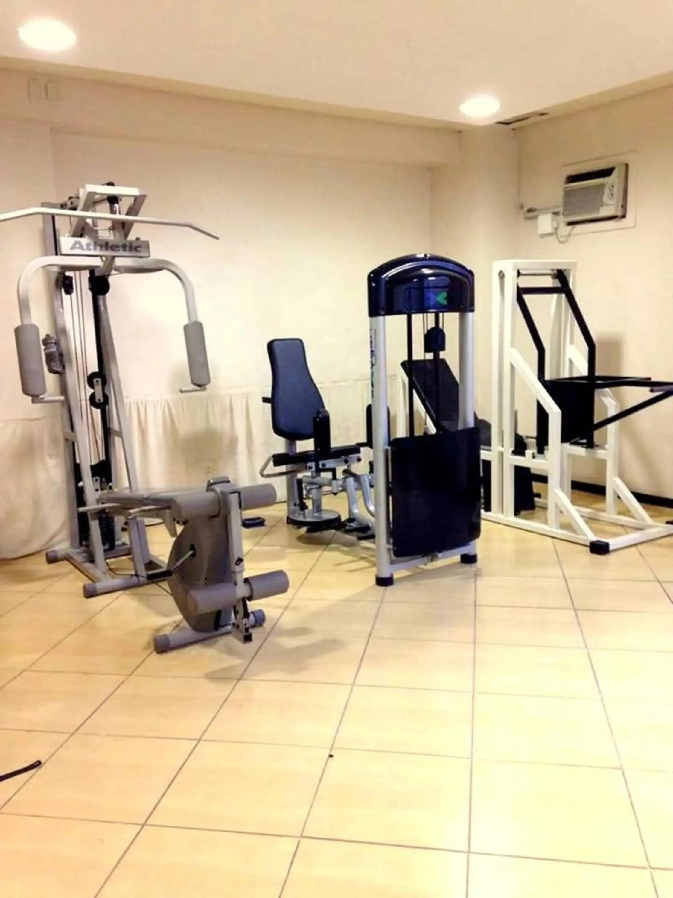 Fitness centre/facilities in Umbu Hotel Porto Alegre - Centro Histórico - Prox Aeroporto Fitness centre/facilities in Umbu Hotel Porto Alegre - Centro Histórico - Prox Aeroporto