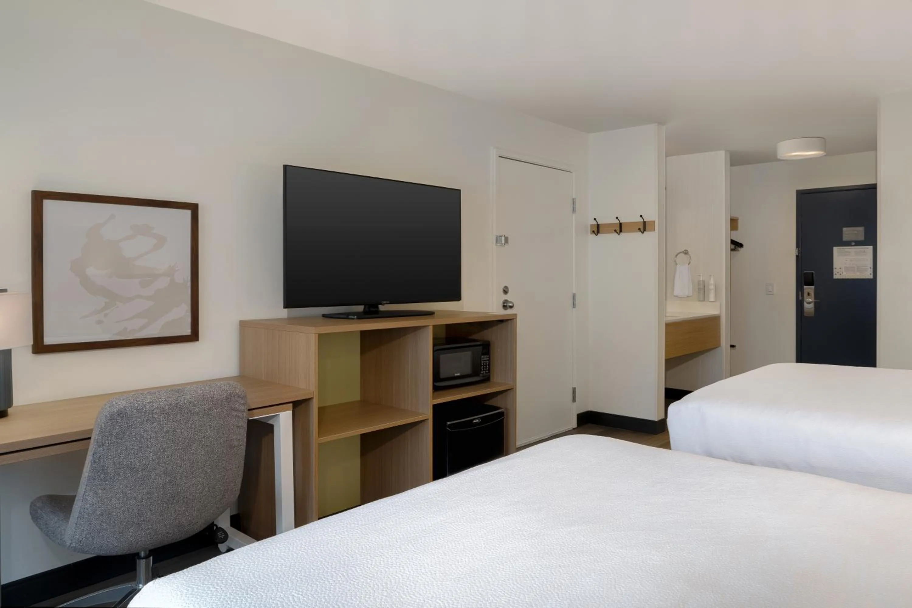TV and multimedia, Bed in Spark by Hilton West Coxsackie