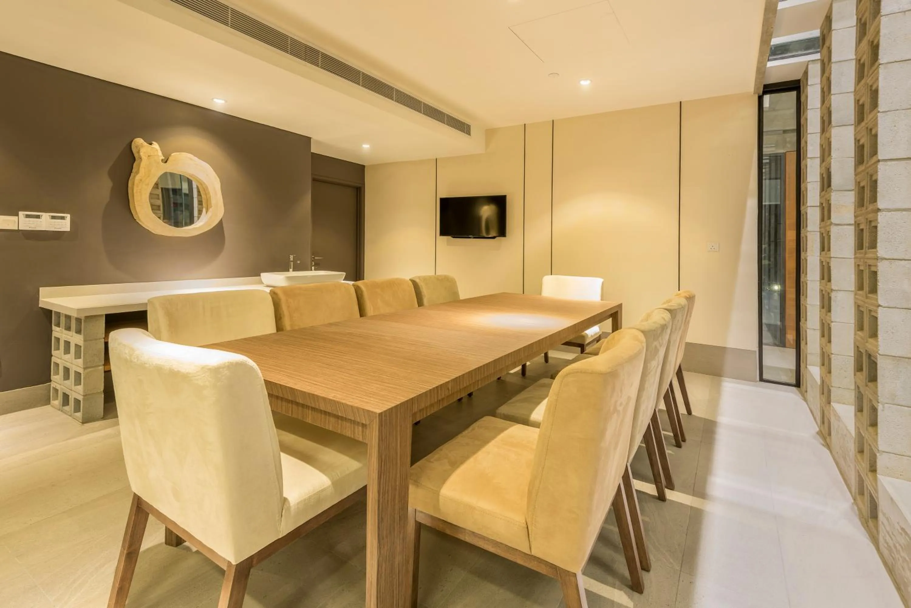 Dining area in Jinhold Hotel & Serviced Apartment