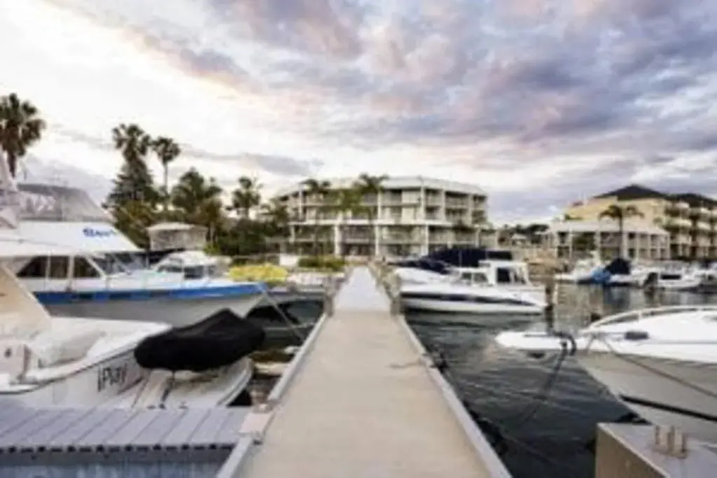 Property building in Pier 21 Riverside Apartment Hotel Property building in Pier 21 Riverside Apartment Hotel