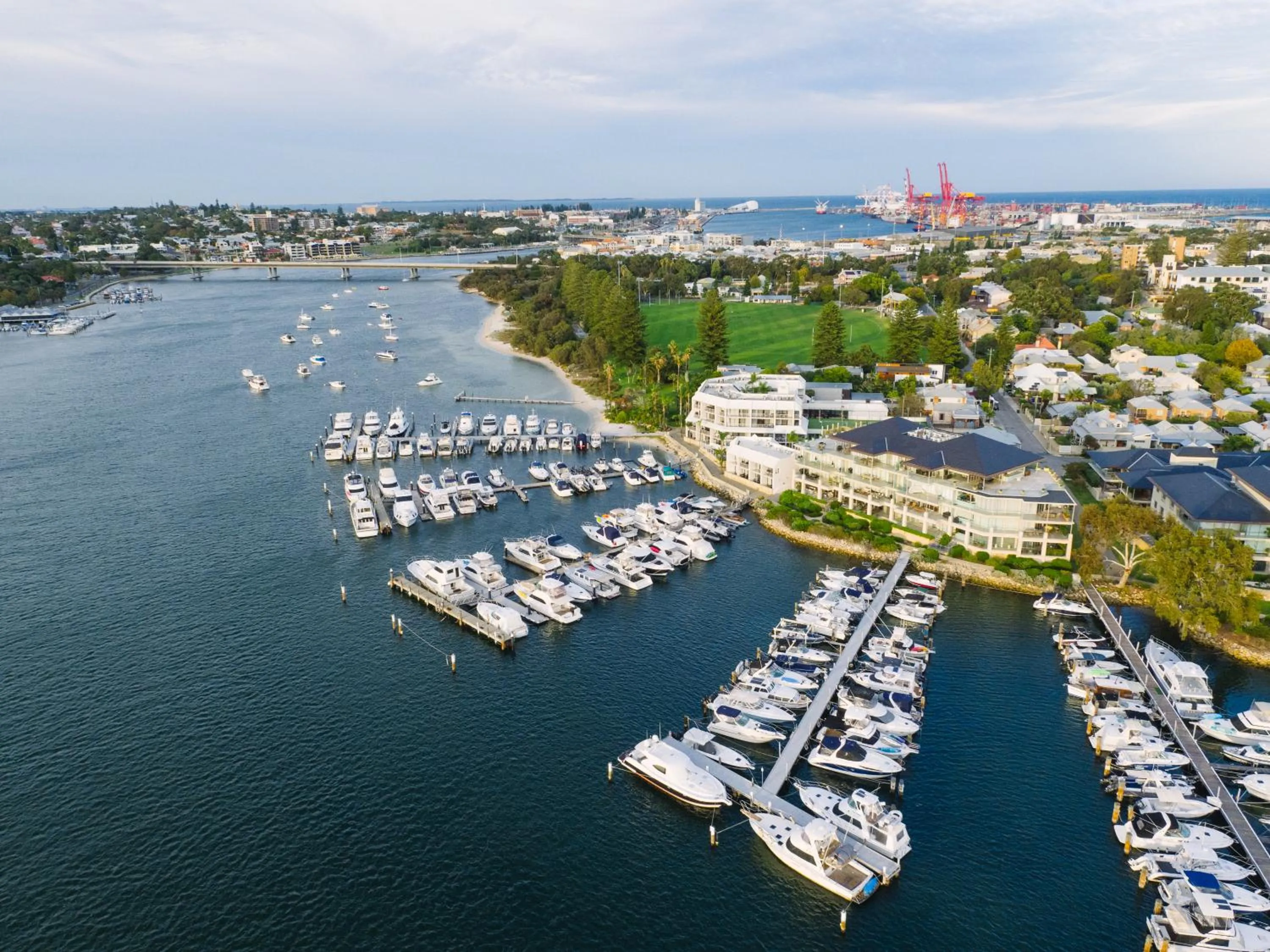 Property building in Pier 21 Riverside Apartment Hotel