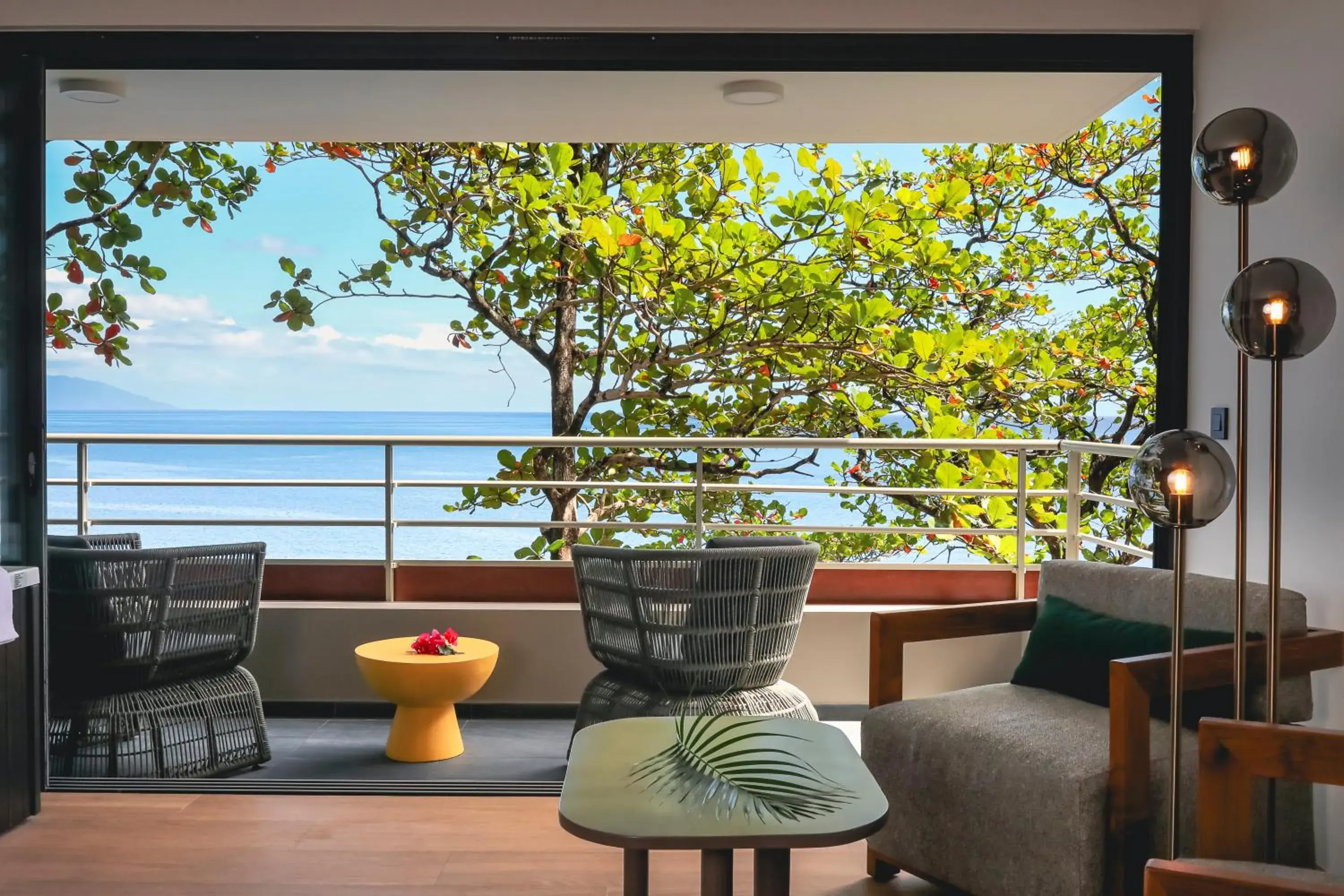 Ocean Front Signature Suite with Hot Tub in Le Tahiti by Pearl Resorts Ocean Front Signature Suite with Hot Tub in Le Tahiti by Pearl Resorts