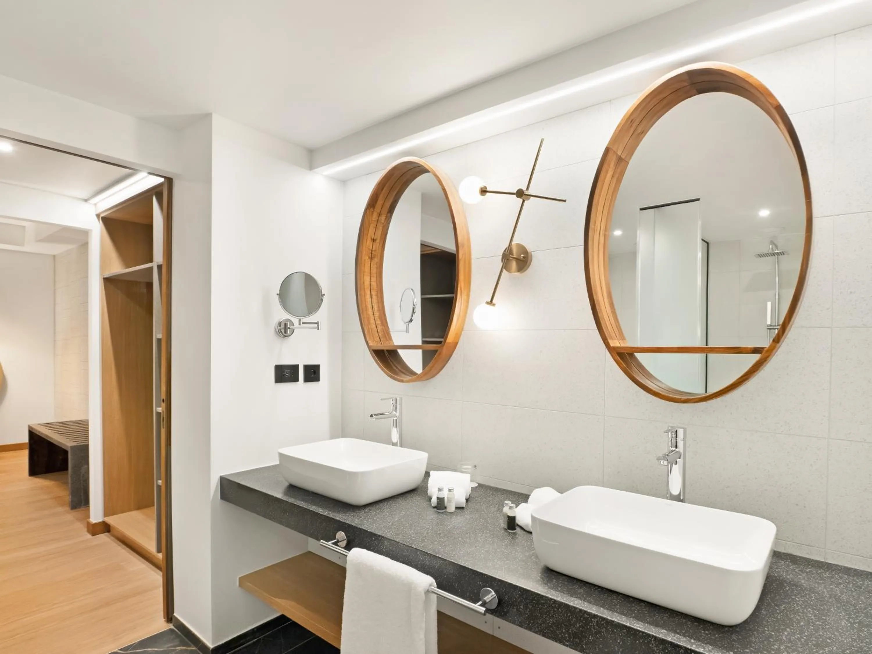 Bathroom in Le Tahiti by Pearl Resorts