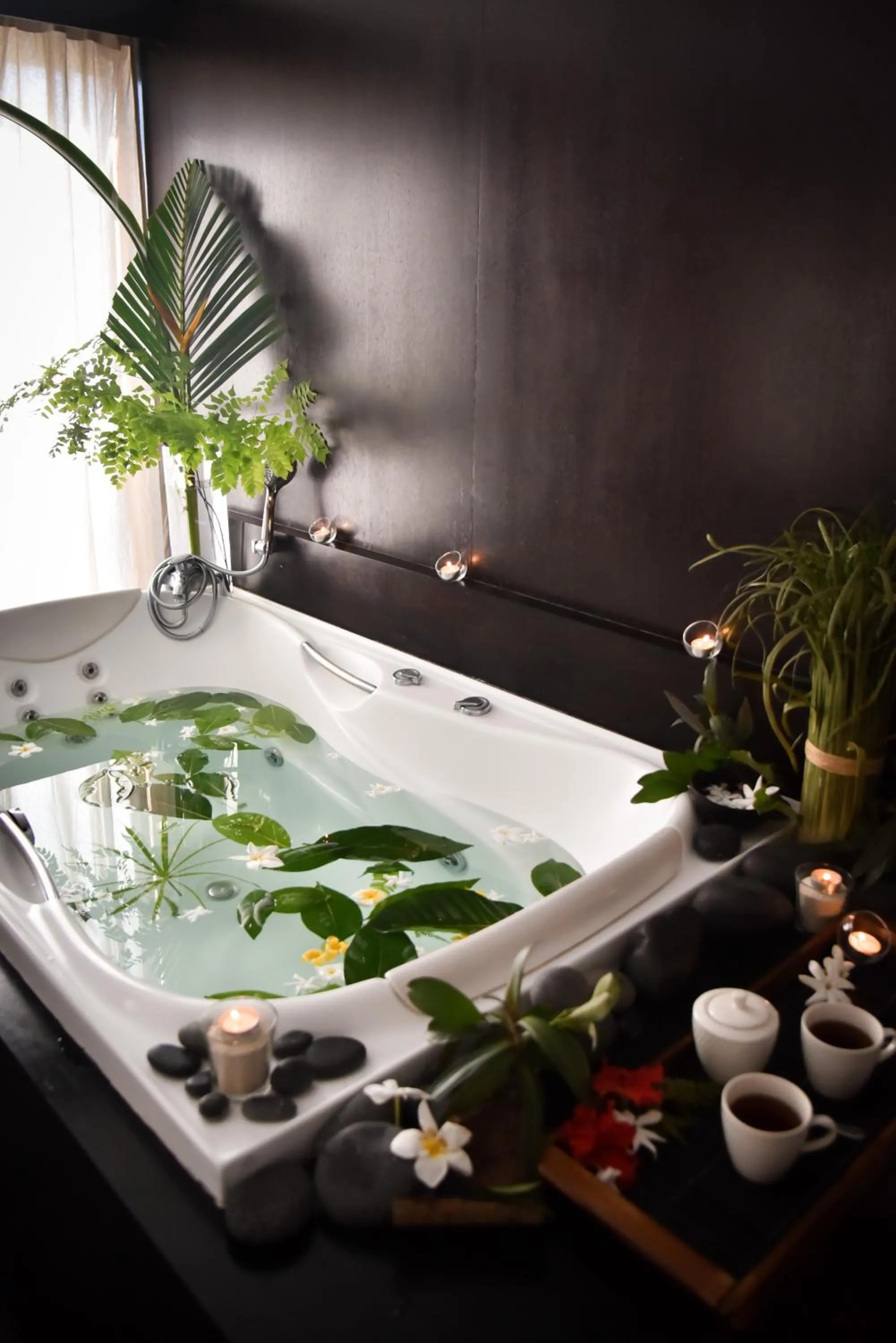 Spa and wellness centre/facilities in Le Tahiti by Pearl Resorts